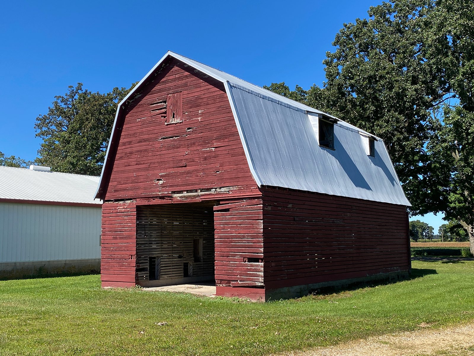 Property photo 6 - TIMED ONLINE ONLY PERSONAL PROPERTY/FARM EQUIPMENT DEMOLITION & REMOVAL AUCTION IN ST. JOSEPH COUNTY, MI