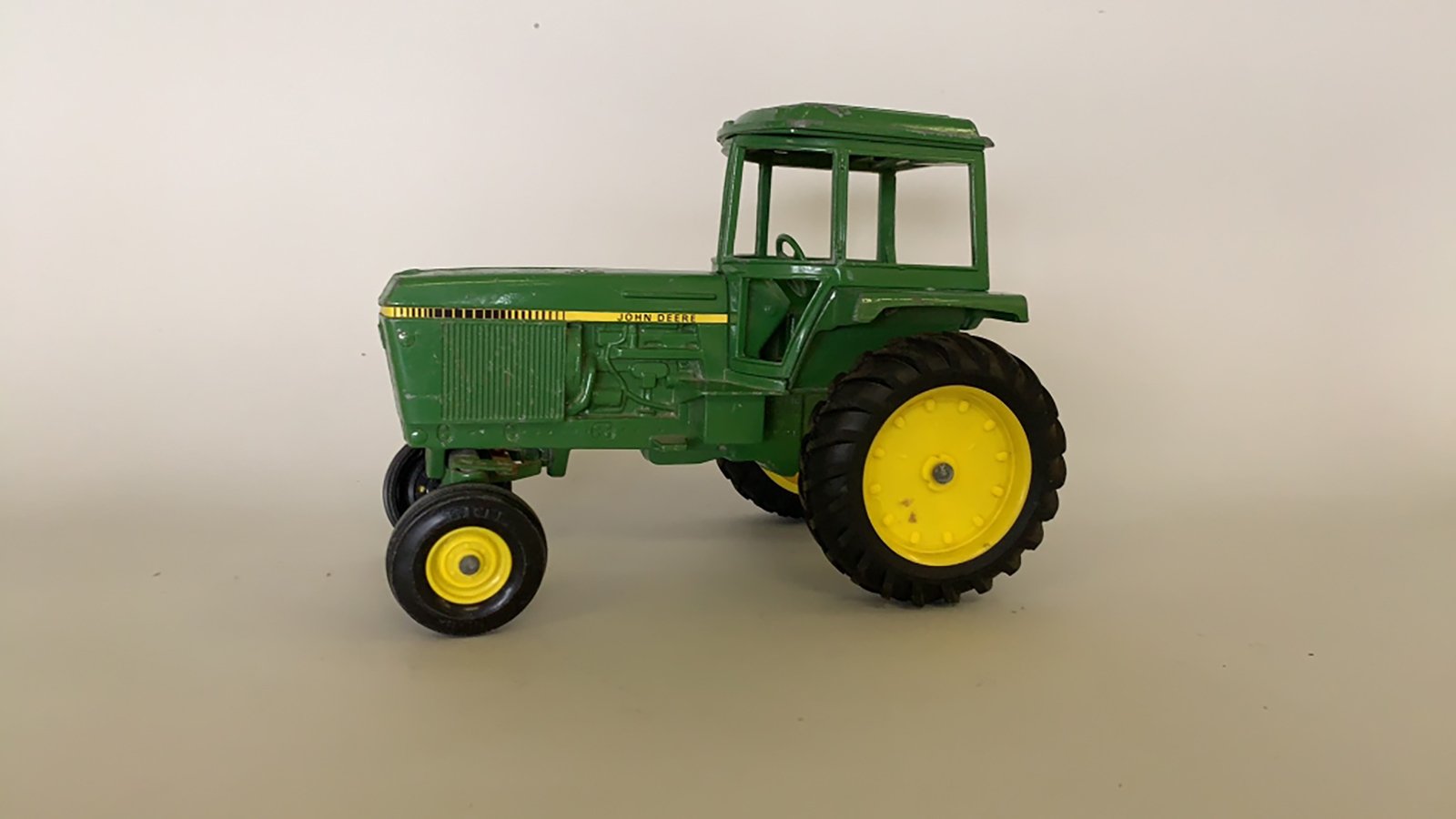 Property photo 8 - TIMED ONLINE ONLY PERSONAL PROPERTY AUCTION IN ALLEN COUNTY, INDIANA
