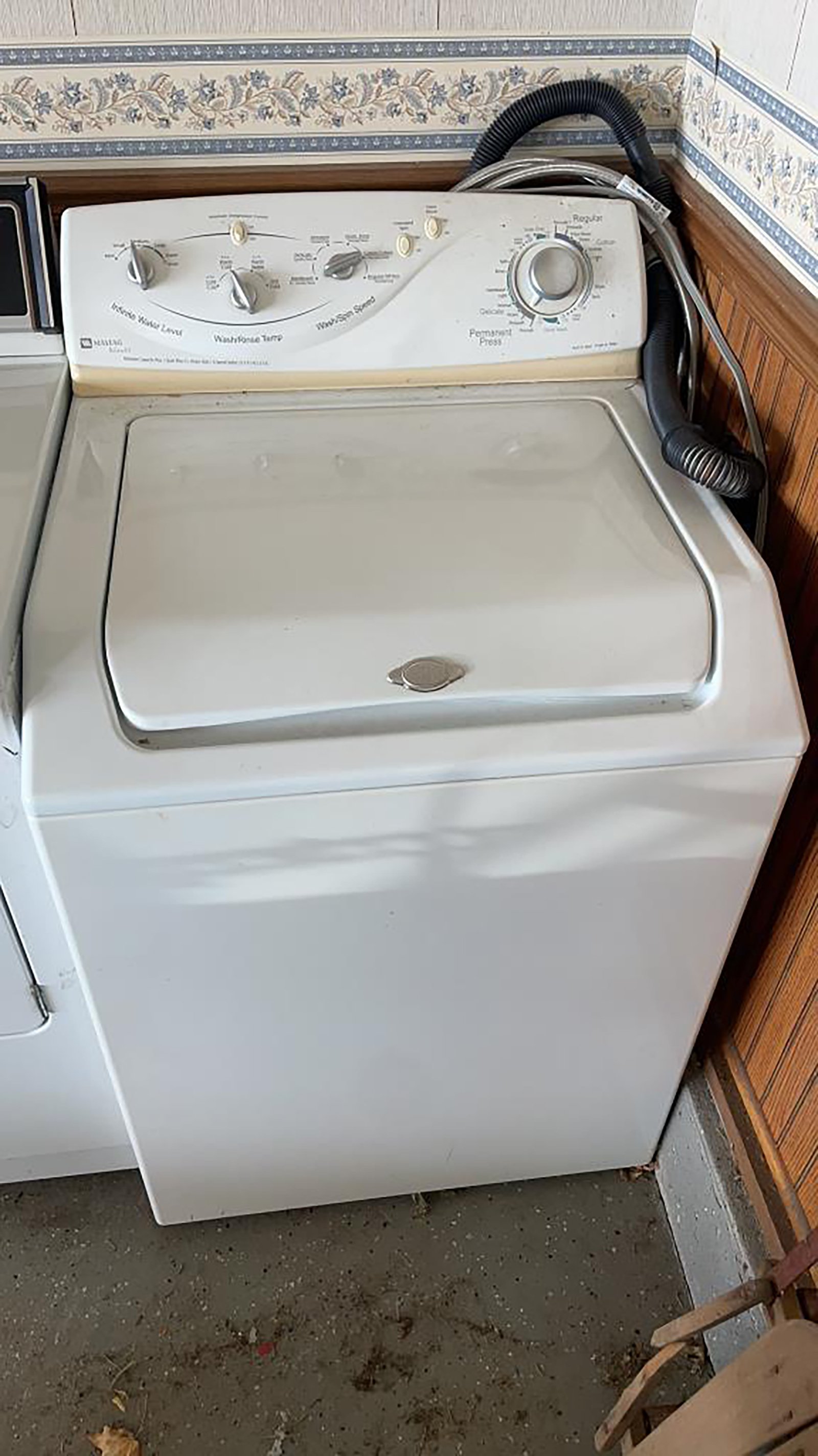 Property photo 153 - TIMED ONLINE ONLY PERSONAL PROPERTY AUCTION IN ALLEN COUNTY, INDIANA