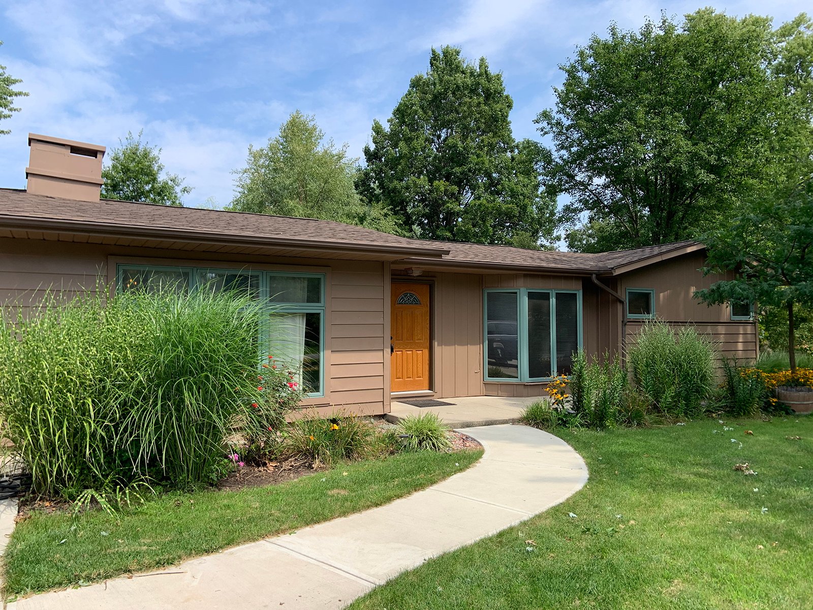 Property photo 3 - REAL ESTATE AUCTION - HOME OFFERED IN 1 TRACT IN ALLEN COUNTY, INDIANA