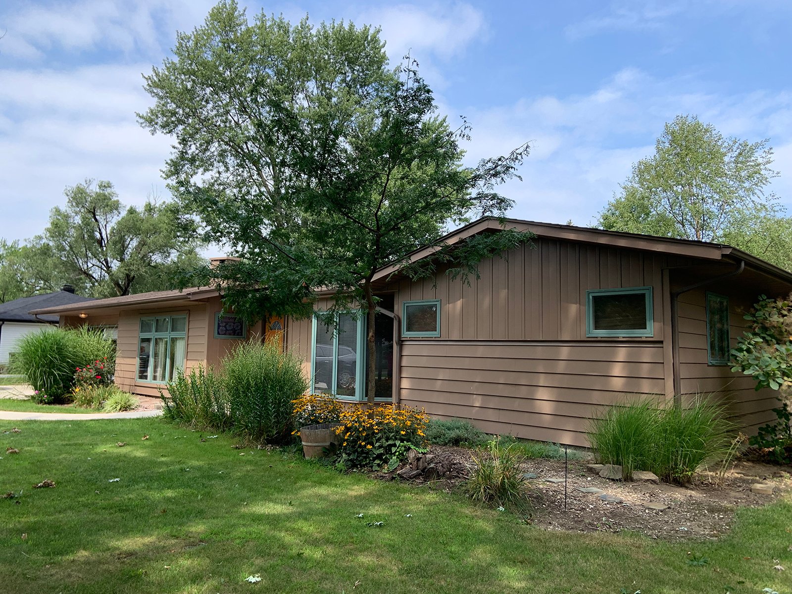 Property photo 4 - REAL ESTATE AUCTION - HOME OFFERED IN 1 TRACT IN ALLEN COUNTY, INDIANA