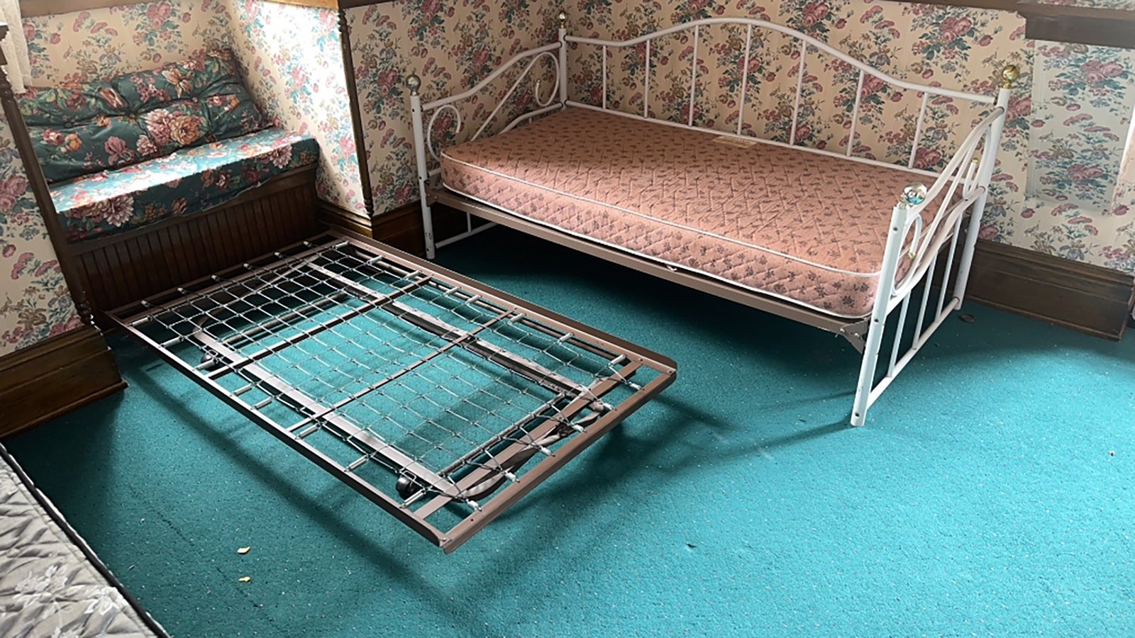 Property photo 118 - TIMED ONLINE ONLY PERSONAL PROPERTY AUCTION IN MIAMI COUNTY, INDIANA