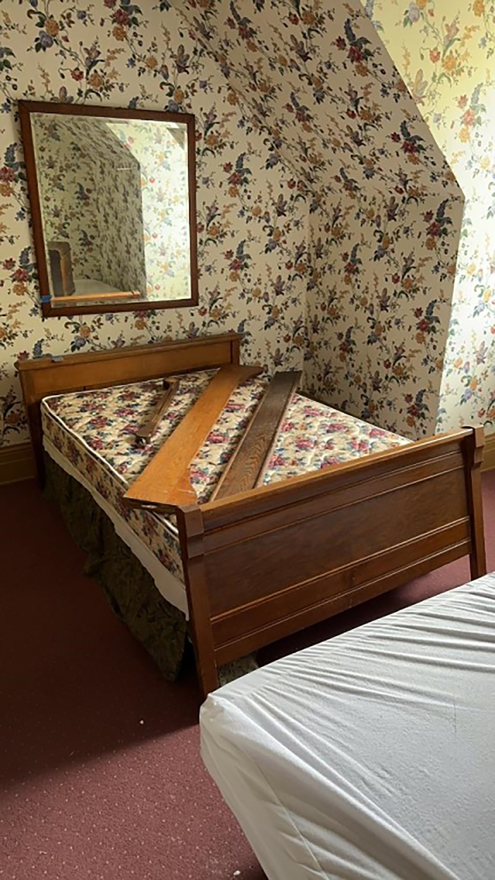 Property photo 134 - TIMED ONLINE ONLY PERSONAL PROPERTY AUCTION IN MIAMI COUNTY, INDIANA