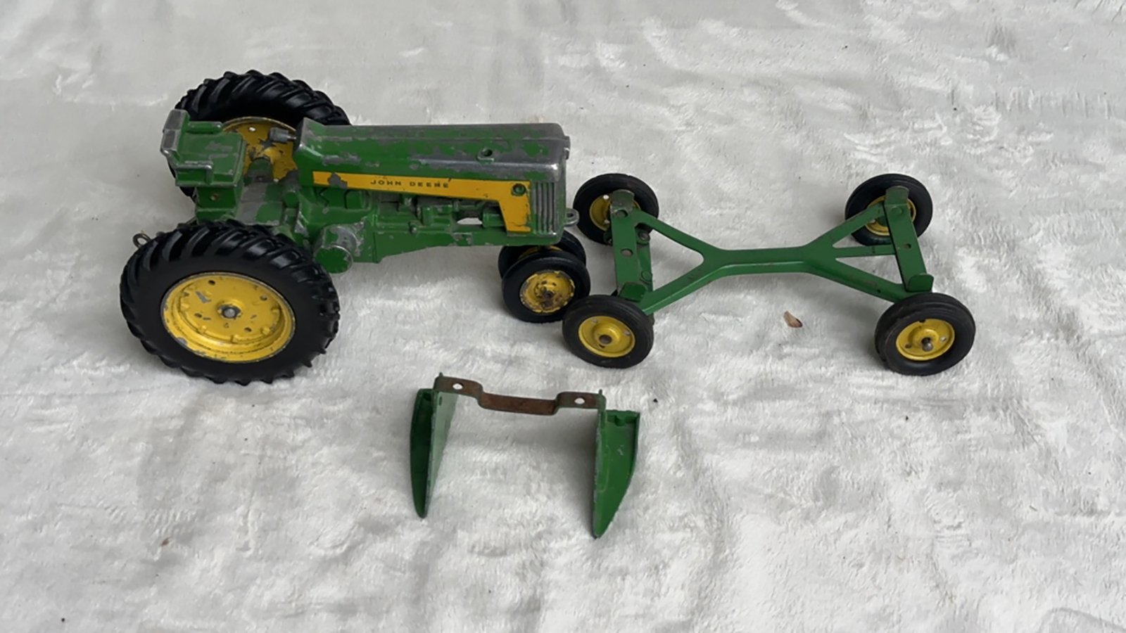 Property photo 400 - TIMED ONLINE ONLY PERSONAL PROPERTY AUCTION IN NOBLE COUNTY, INDIANA