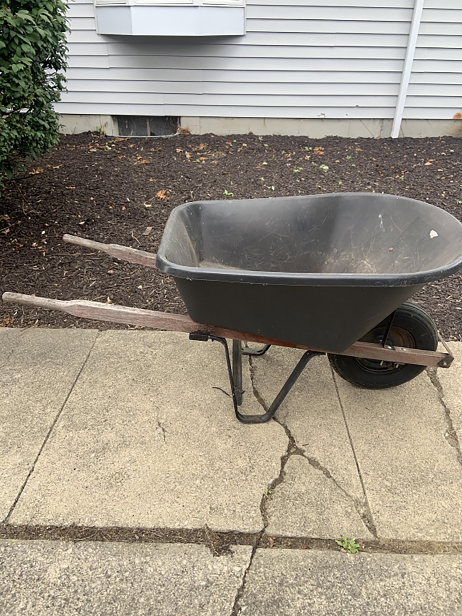 Property photo 328 - TIMED ONLINE ONLY PERSONAL PROPERTY AUCTION IN ALLEN COUNTY, INDIANA