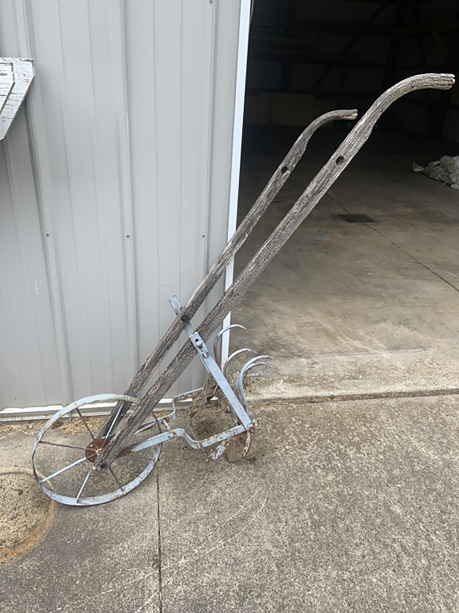 Property photo 355 - TIMED ONLINE ONLY PERSONAL PROPERTY AUCTION IN ALLEN COUNTY, INDIANA