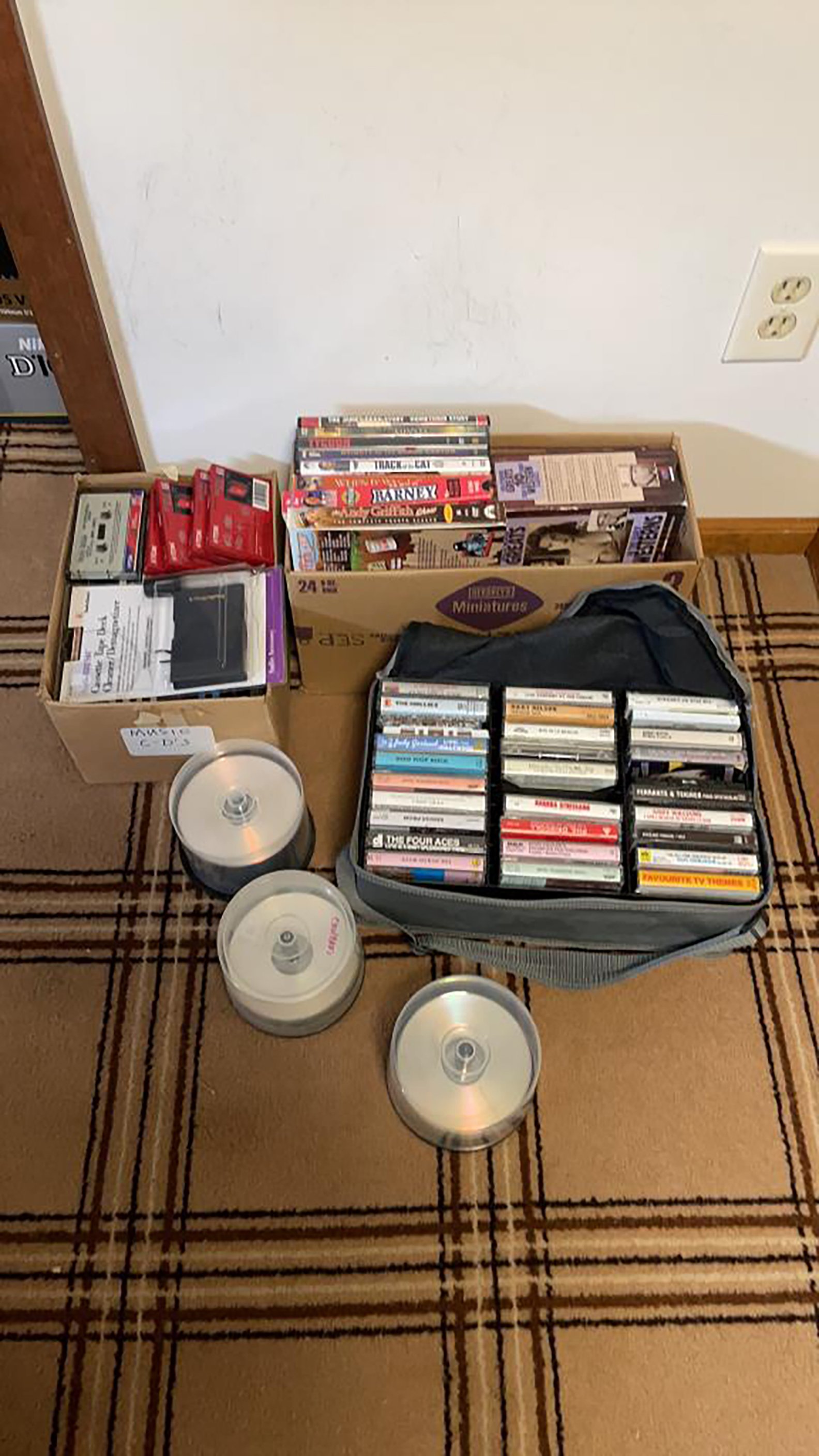 Property photo 111 - TIMED ONLINE ONLY PERSONAL PROPERTY AUCTION IN ALLEN COUNTY, INDIANA
