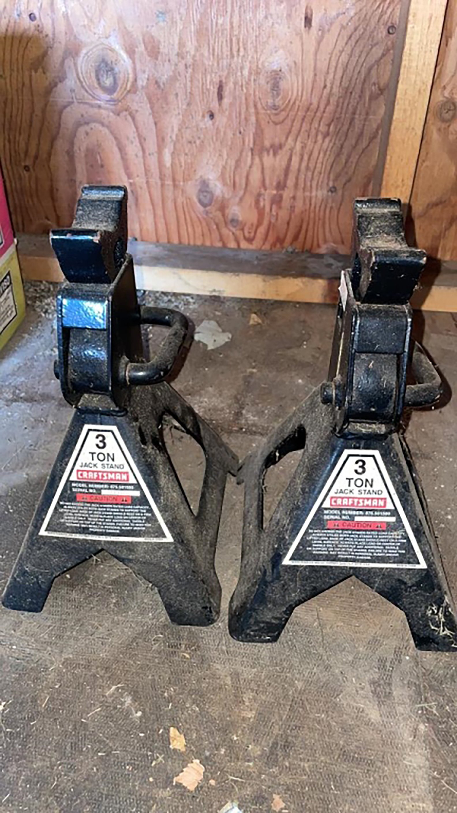 Property photo 239 - TIMED ONLINE ONLY PERSONAL PROPERTY AUCTION IN ALLEN COUNTY, INDIANA