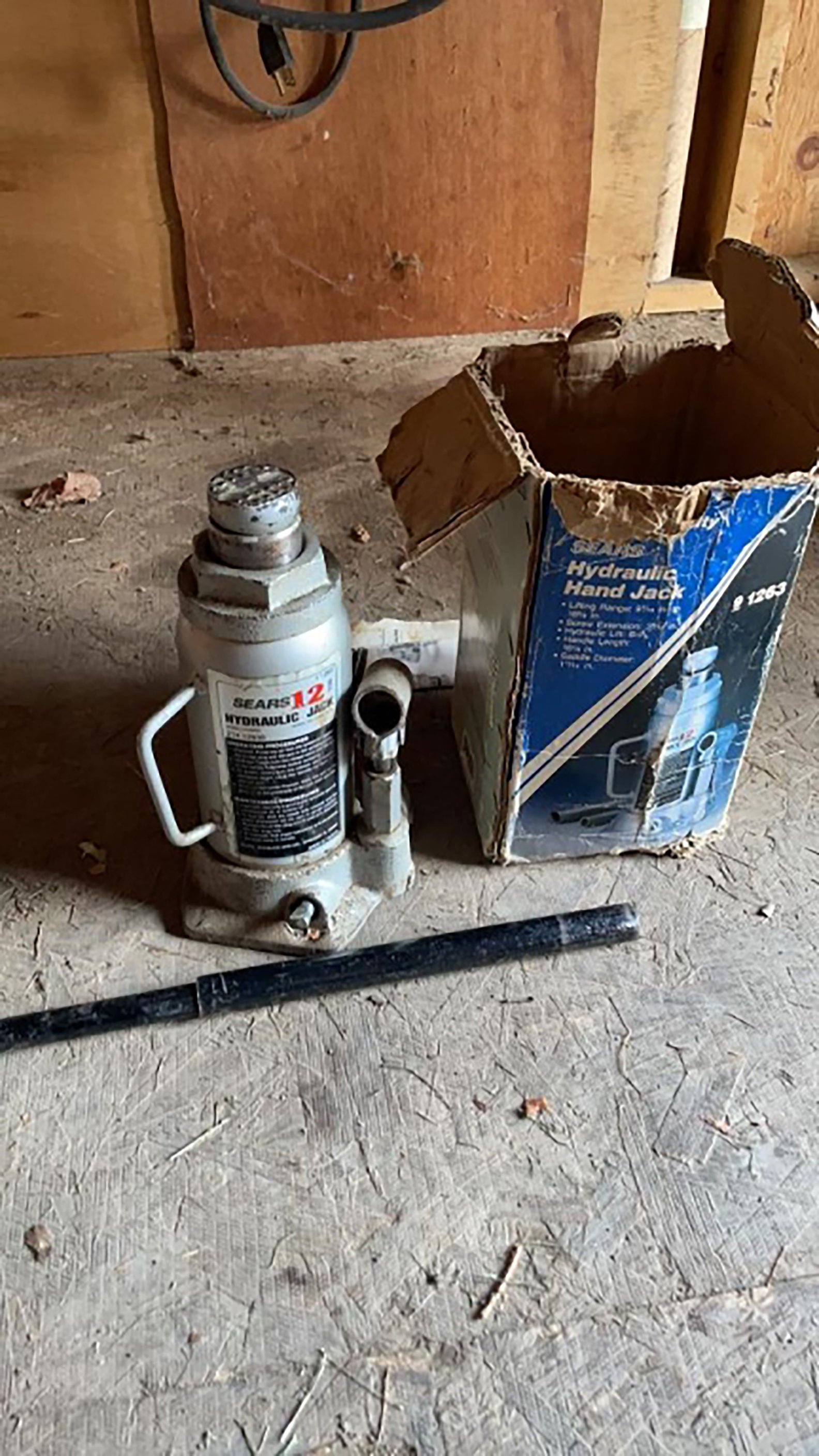 Property photo 240 - TIMED ONLINE ONLY PERSONAL PROPERTY AUCTION IN ALLEN COUNTY, INDIANA