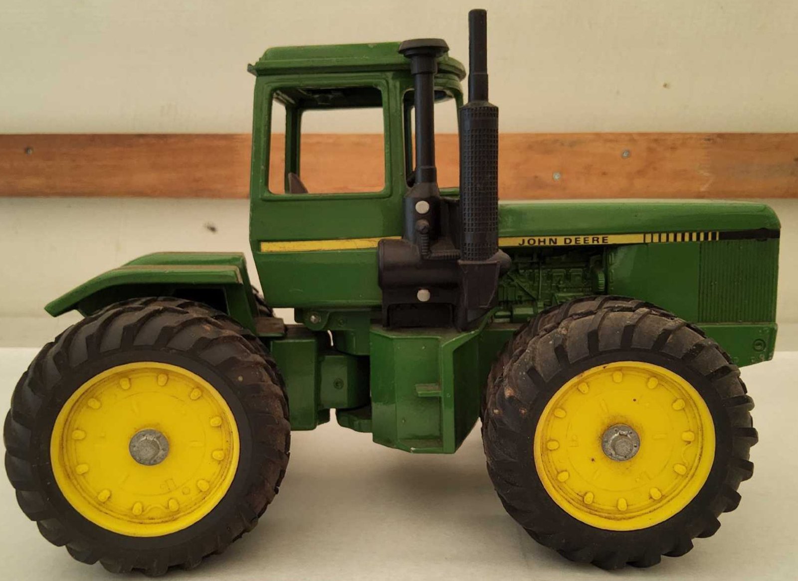 Property photo 39 - TIMED ONLINE ONLY PERSONAL PROPERTY AUCTION IN WHITLEY COUNTY, INDIANA