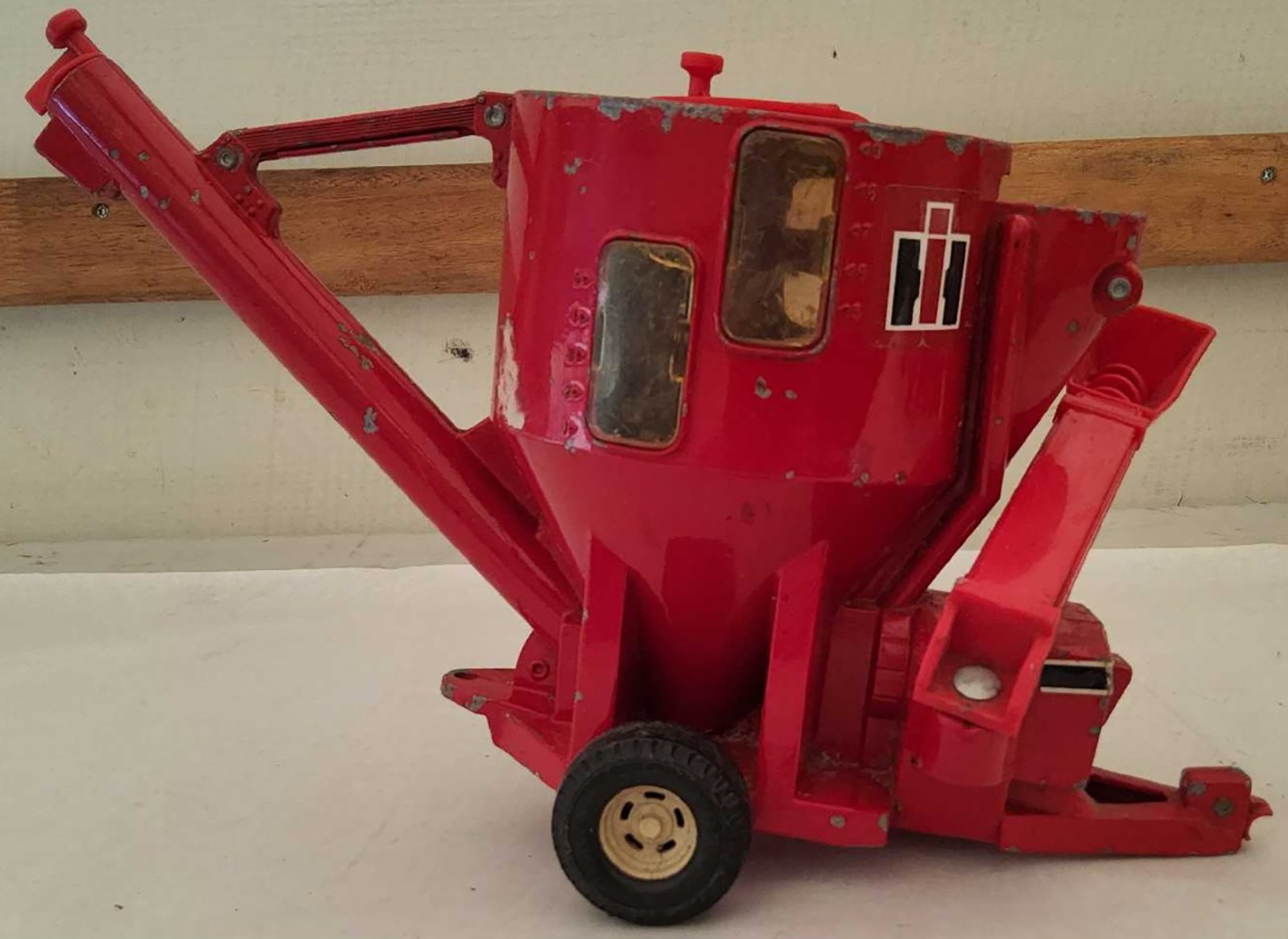 Property photo 44 - TIMED ONLINE ONLY PERSONAL PROPERTY AUCTION IN WHITLEY COUNTY, INDIANA
