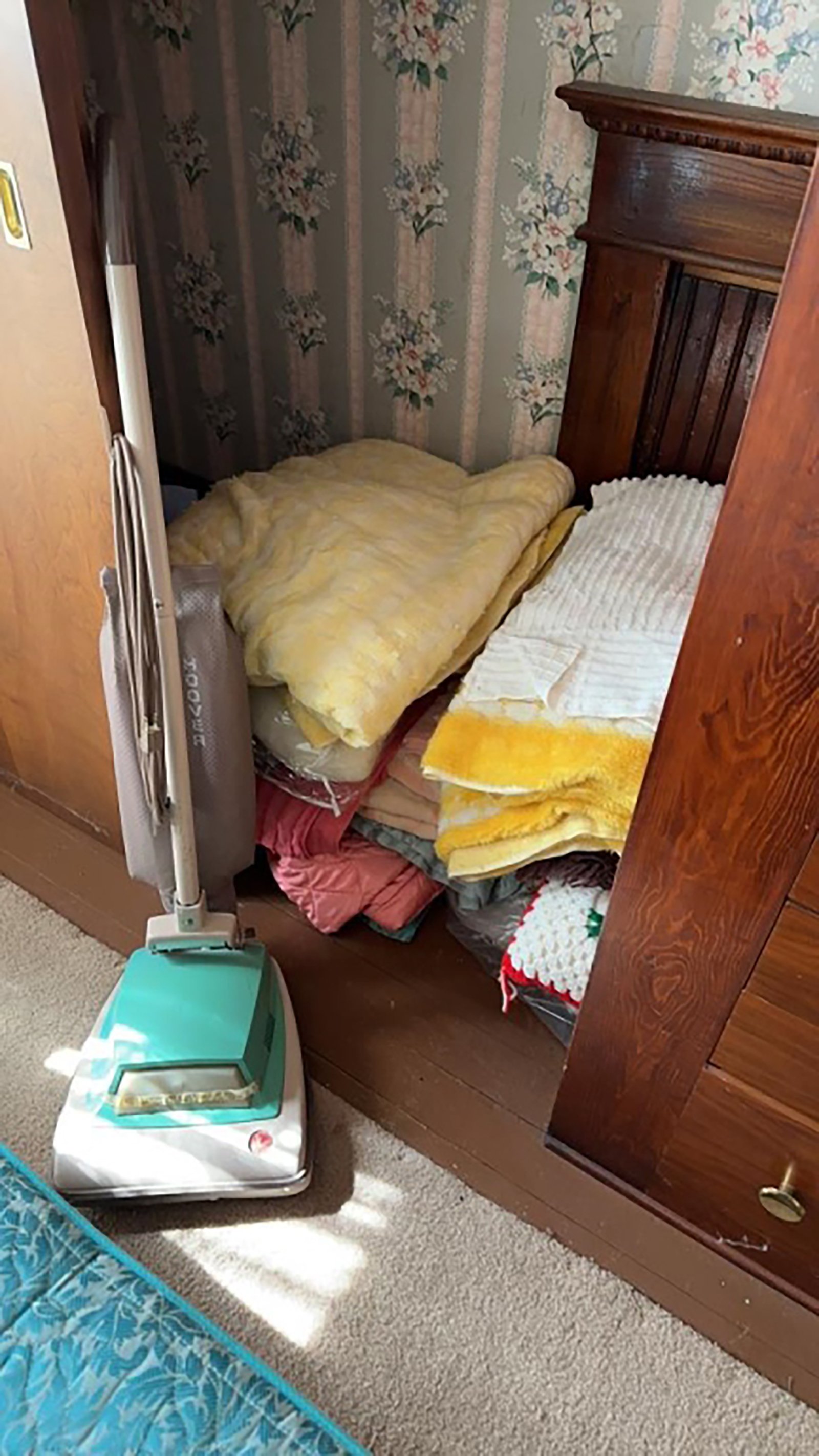 Property photo 260 - TIMED ONLINE ONLY PERSONAL PROPERTY AUCTION IN KOSCIUSKO COUNTY, INDIANA