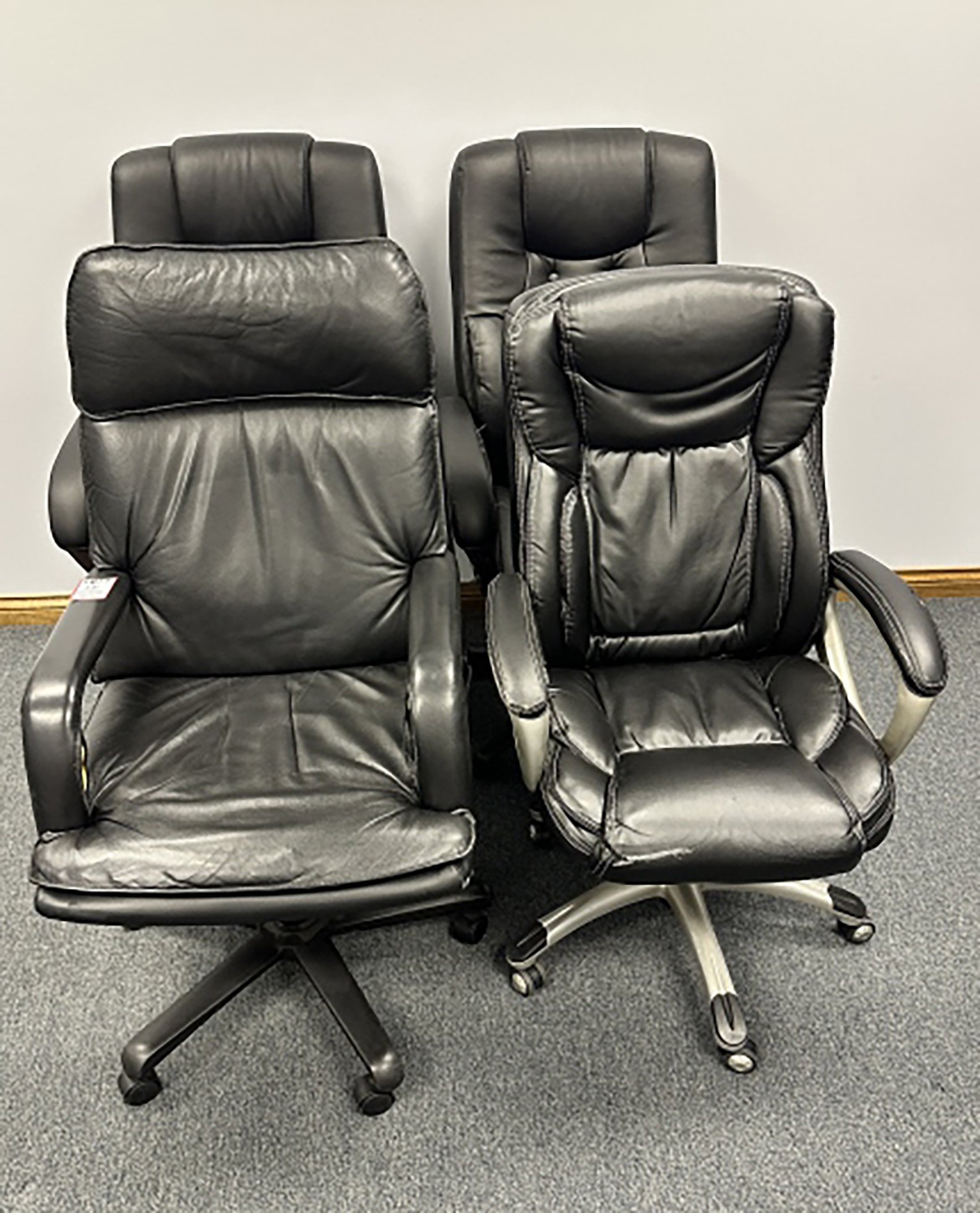 Property photo 129 - MEYER TRUCKING BUSINESS LIQUIDATION TIMED ONLINE ONLY AUCTION IN NEW HAVEN, IN