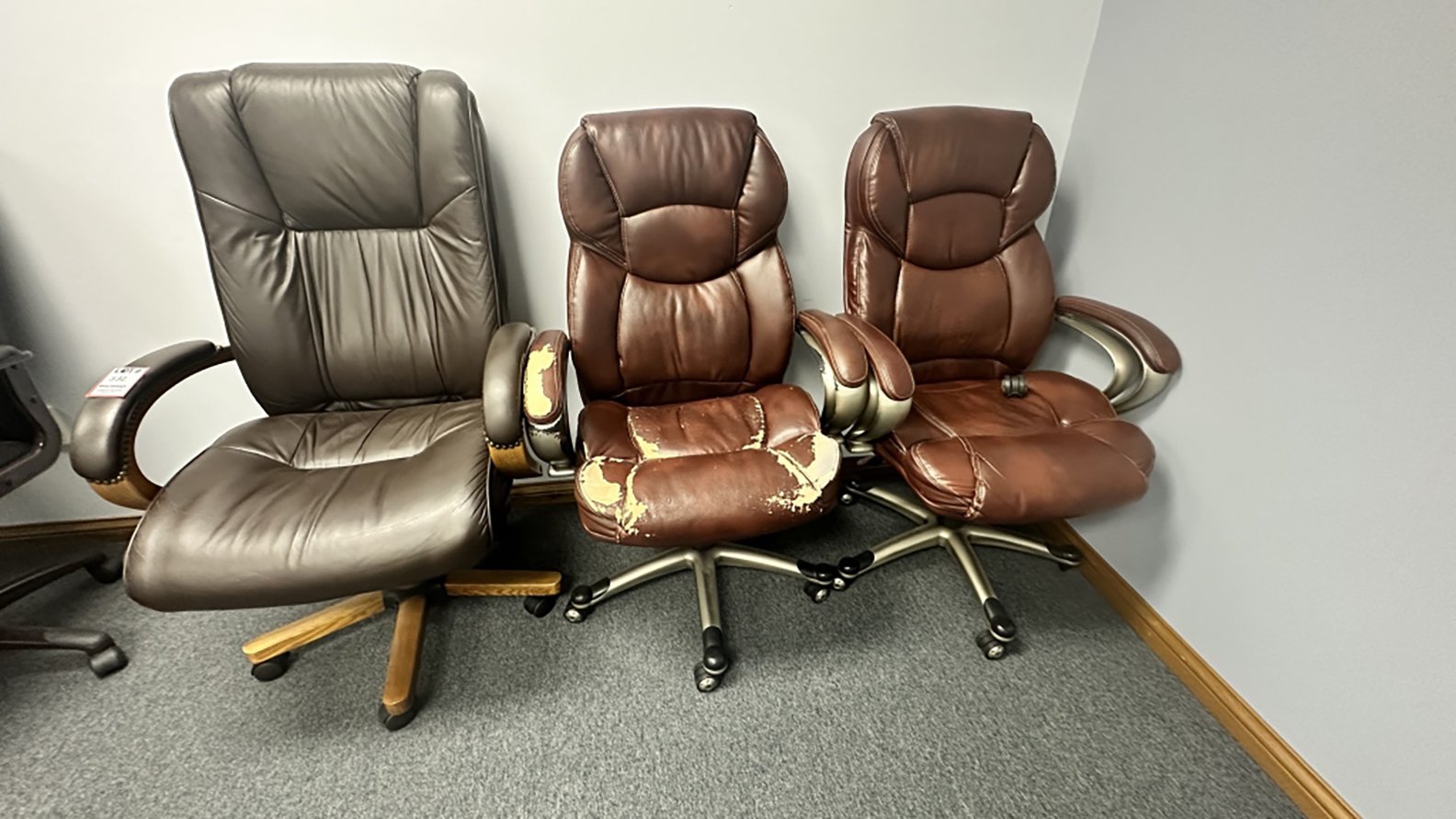 Property photo 130 - MEYER TRUCKING BUSINESS LIQUIDATION TIMED ONLINE ONLY AUCTION IN NEW HAVEN, IN