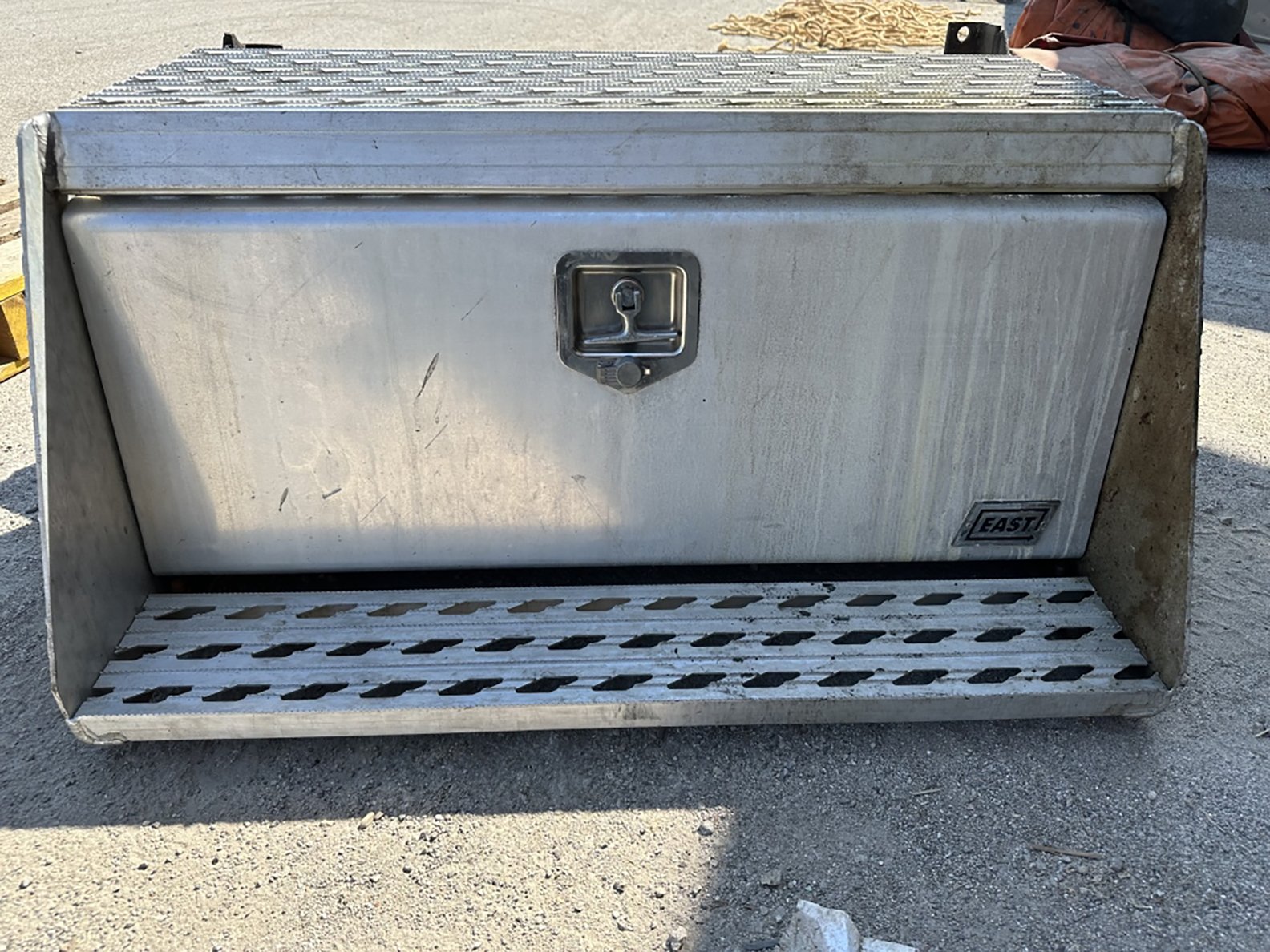 Property photo 165 - MEYER TRUCKING BUSINESS LIQUIDATION TIMED ONLINE ONLY AUCTION IN NEW HAVEN, IN