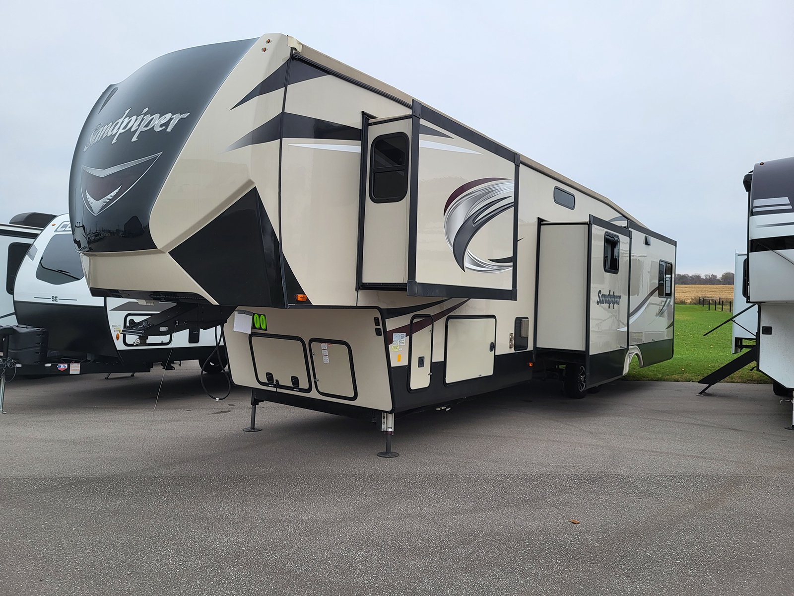 Property photo 17 - TIMED ONLINE ONLY FALL RECREATIONAL/RV CONSIGNMENT AUCTION