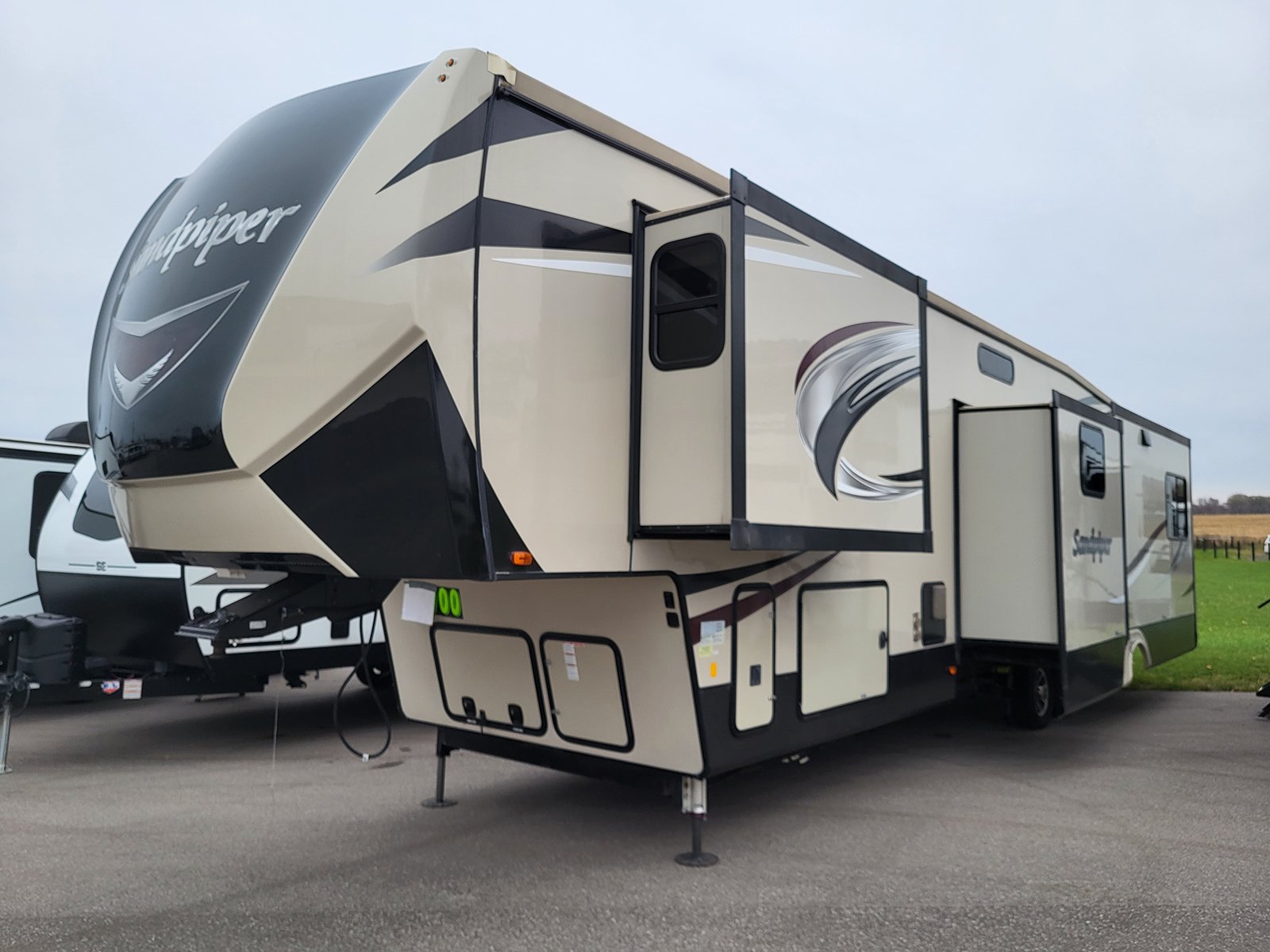 Property photo 18 - TIMED ONLINE ONLY FALL RECREATIONAL/RV CONSIGNMENT AUCTION