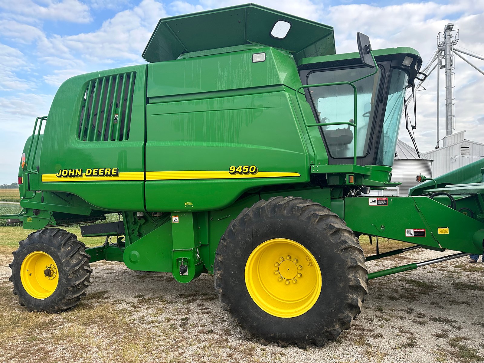 Property photo 1 - FARM EQUIPMENT AUCTION IN ADAMS COUNTY, INDIANA