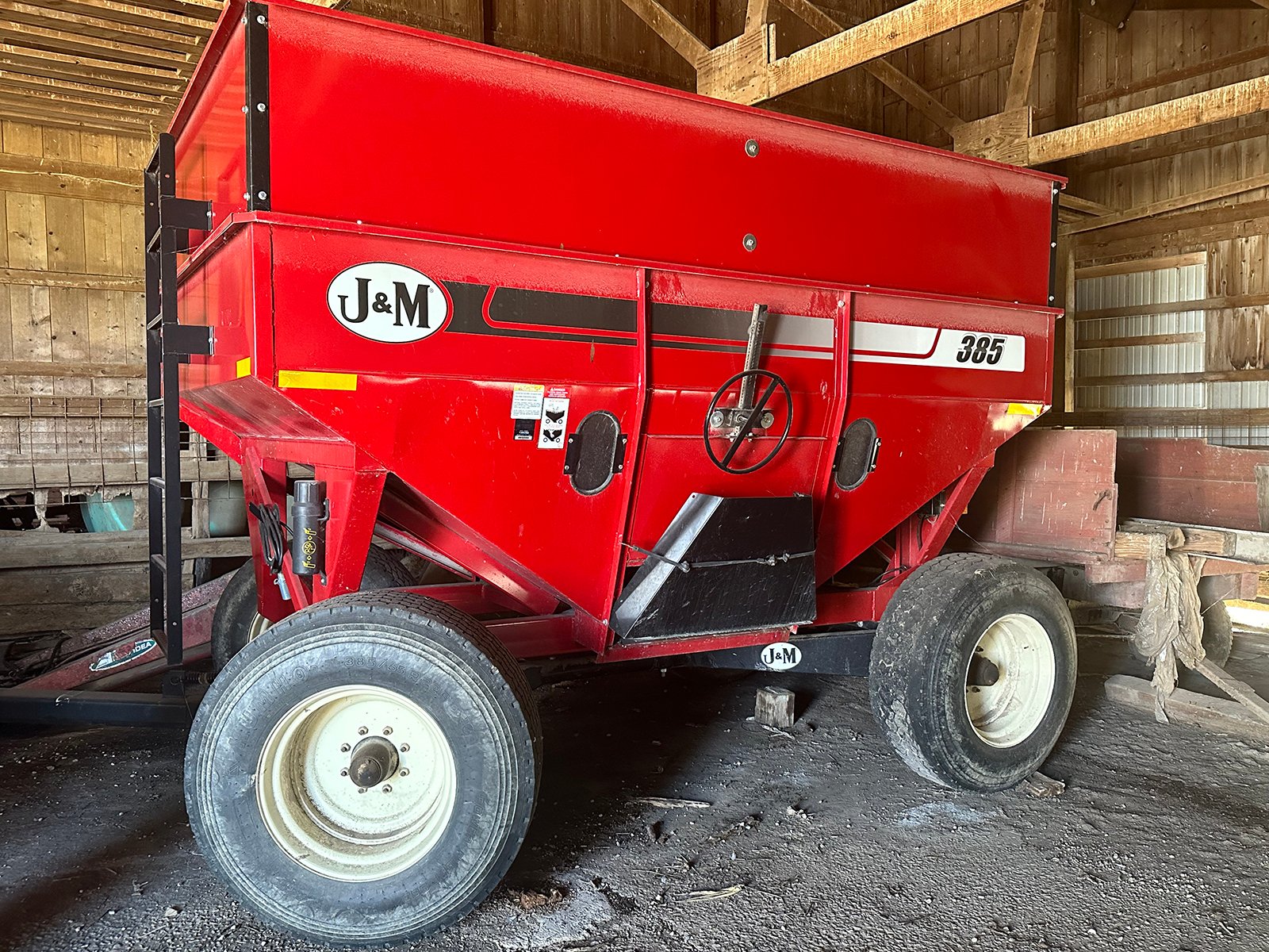 Property photo 18 - FARM EQUIPMENT AUCTION IN ADAMS COUNTY, INDIANA