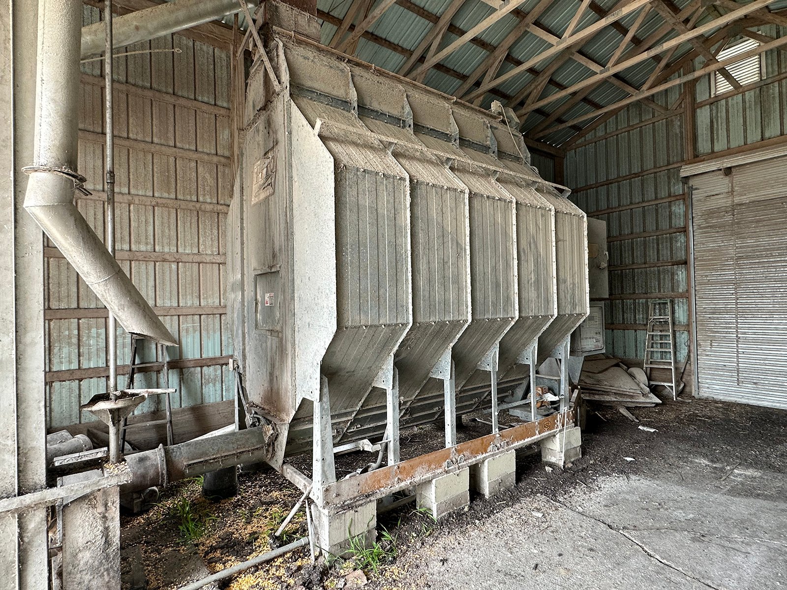 Property photo 56 - FARM EQUIPMENT AUCTION IN ADAMS COUNTY, INDIANA