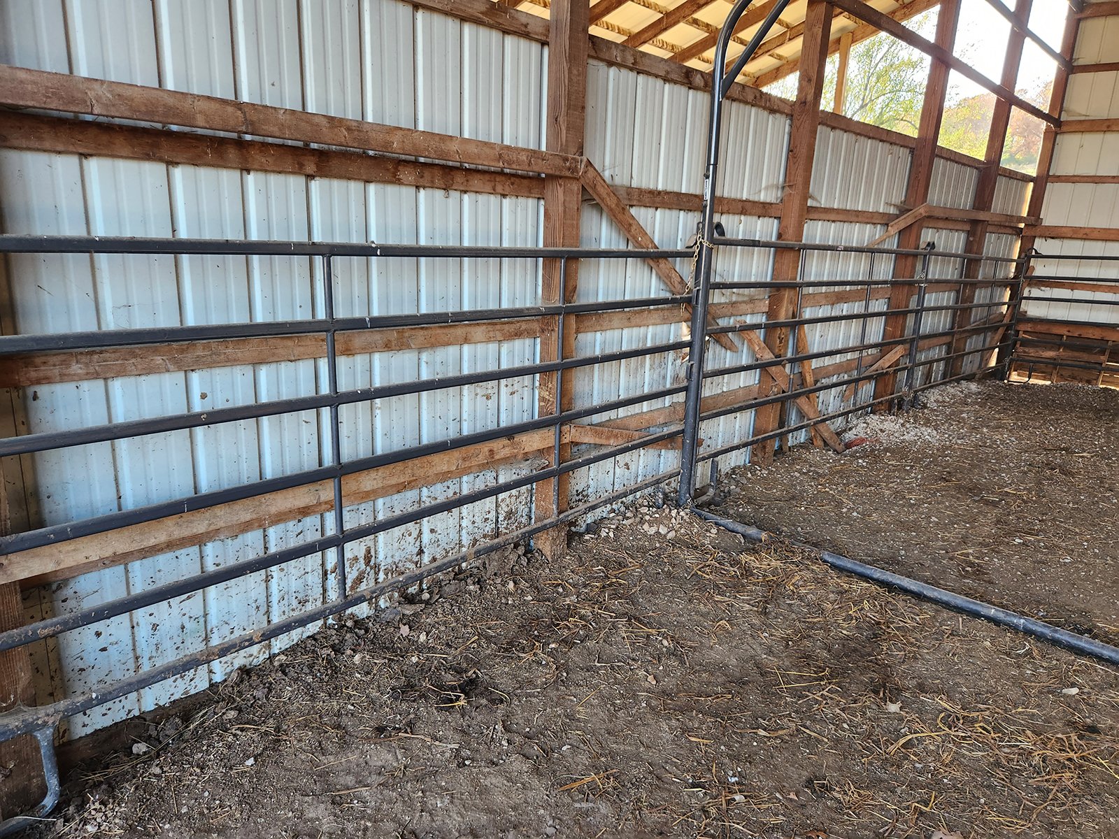 Property photo 40 - FARM EQUIPMENT AUCTION IN DOUGLAS COUNTY, MISSOURI