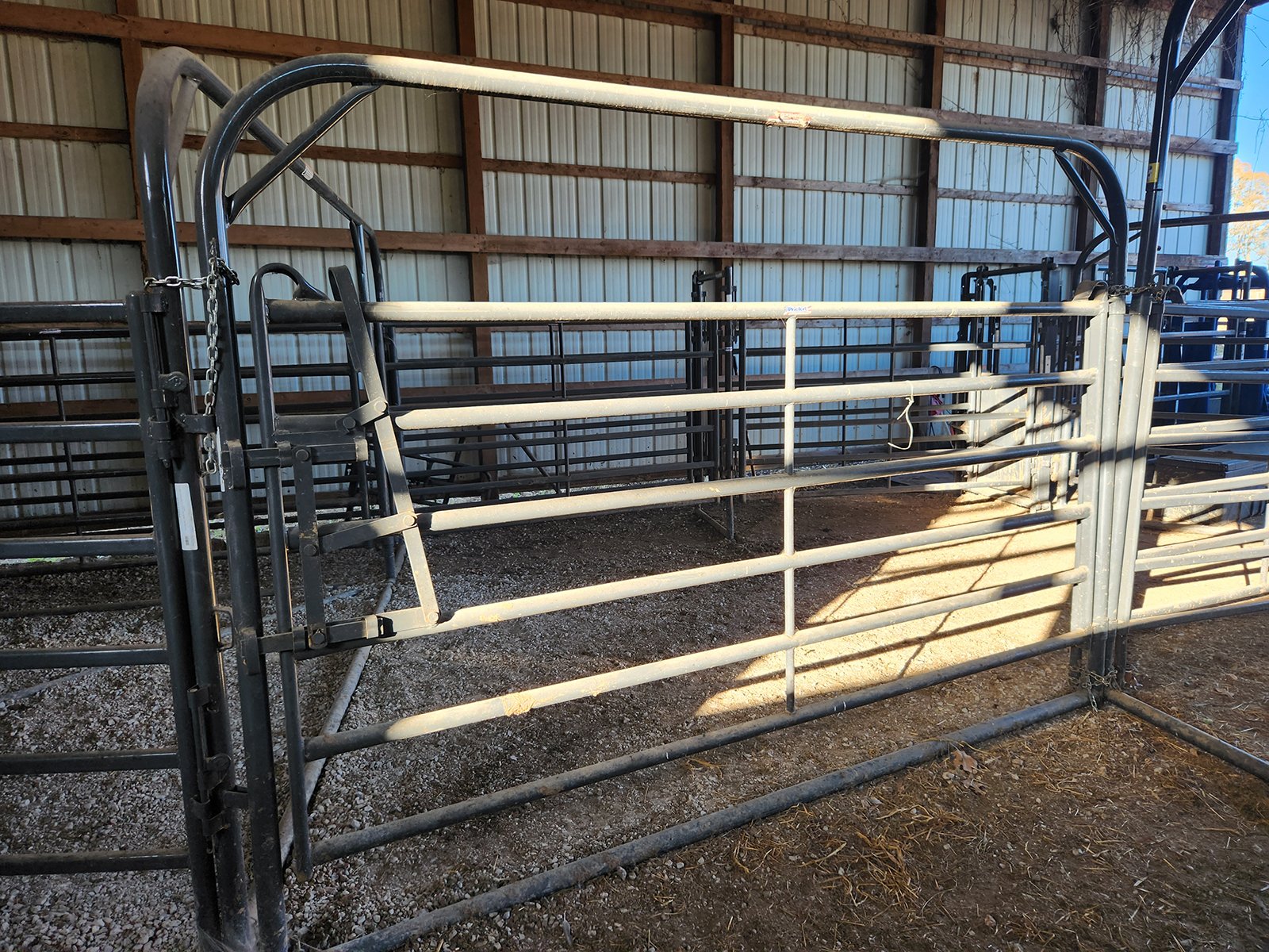 Property photo 34 - FARM EQUIPMENT AUCTION IN DOUGLAS COUNTY, MISSOURI