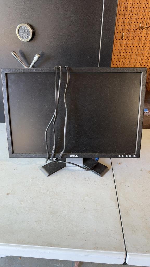 Property photo 401 - TIMED ONLINE ONLY PERSONAL PROPERTY AUCTION IN NOBLE COUNTY, INDIANA