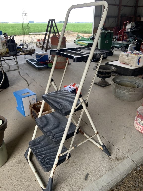 Property photo 204 - TIMED ONLINE ONLY PERSONAL PROPERTY AUCTION IN ALLEN COUNTY, INDIANA