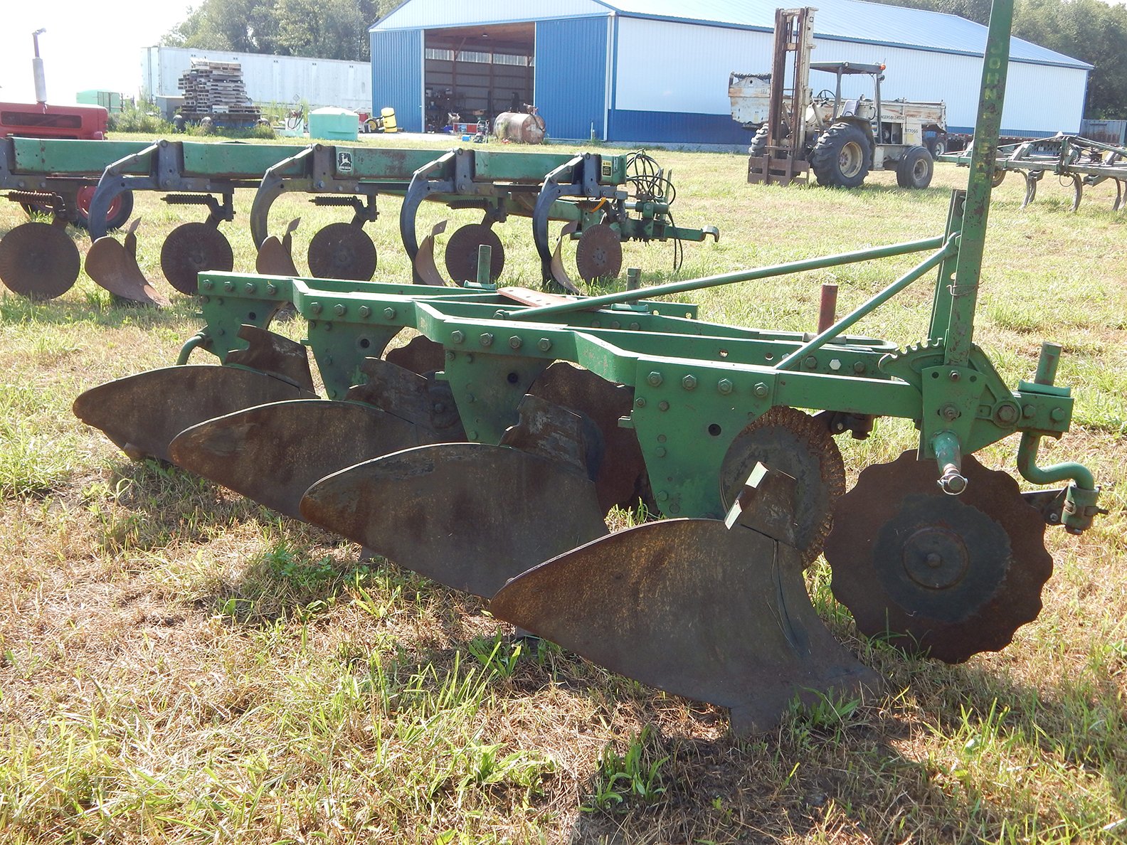 Property photo 32 - FARM EQUIPMENT AUCTION IN PULASKI COUNTY, INDIANA