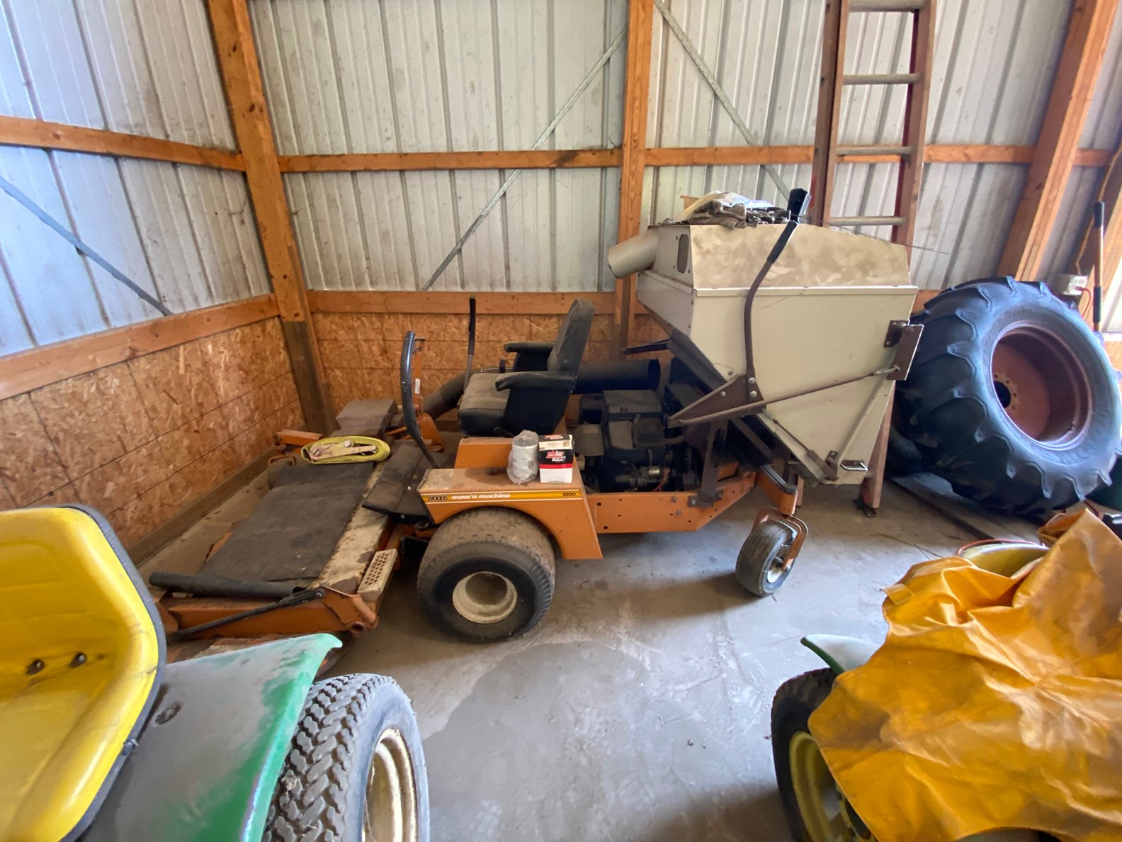 Property photo 32 - ROD BORGERT ESTATE FARM EQUIPMENT AUCTION IN ST. JOSEPH COUNTY, MICHIGAN