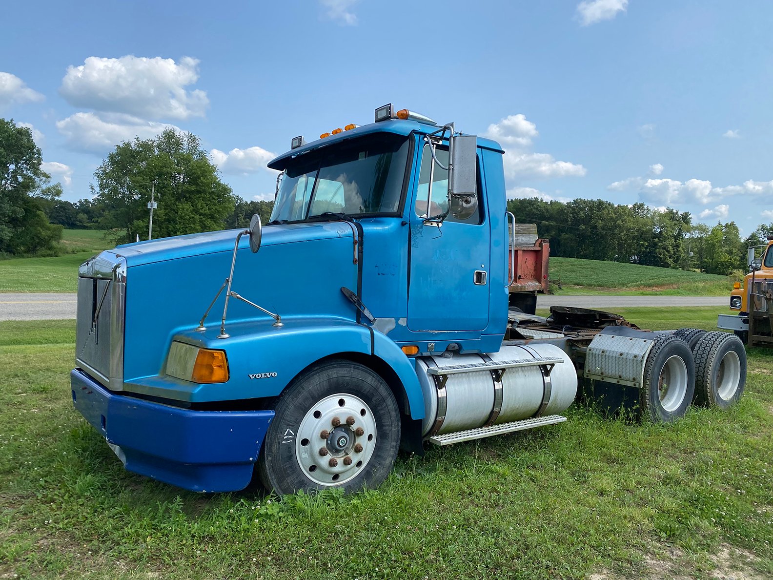 Property photo 5 - ROD BORGERT ESTATE FARM EQUIPMENT AUCTION IN ST. JOSEPH COUNTY, MICHIGAN
