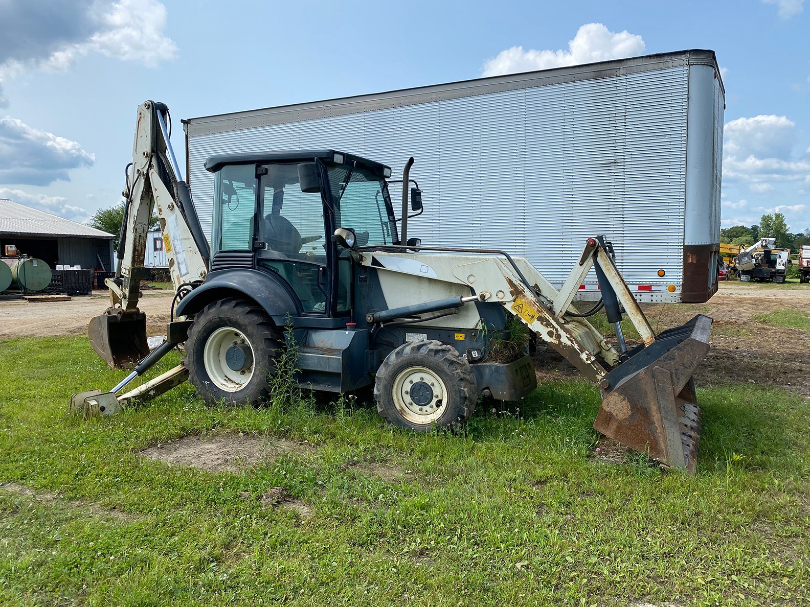 Property photo 6 - ROD BORGERT ESTATE FARM EQUIPMENT AUCTION IN ST. JOSEPH COUNTY, MICHIGAN