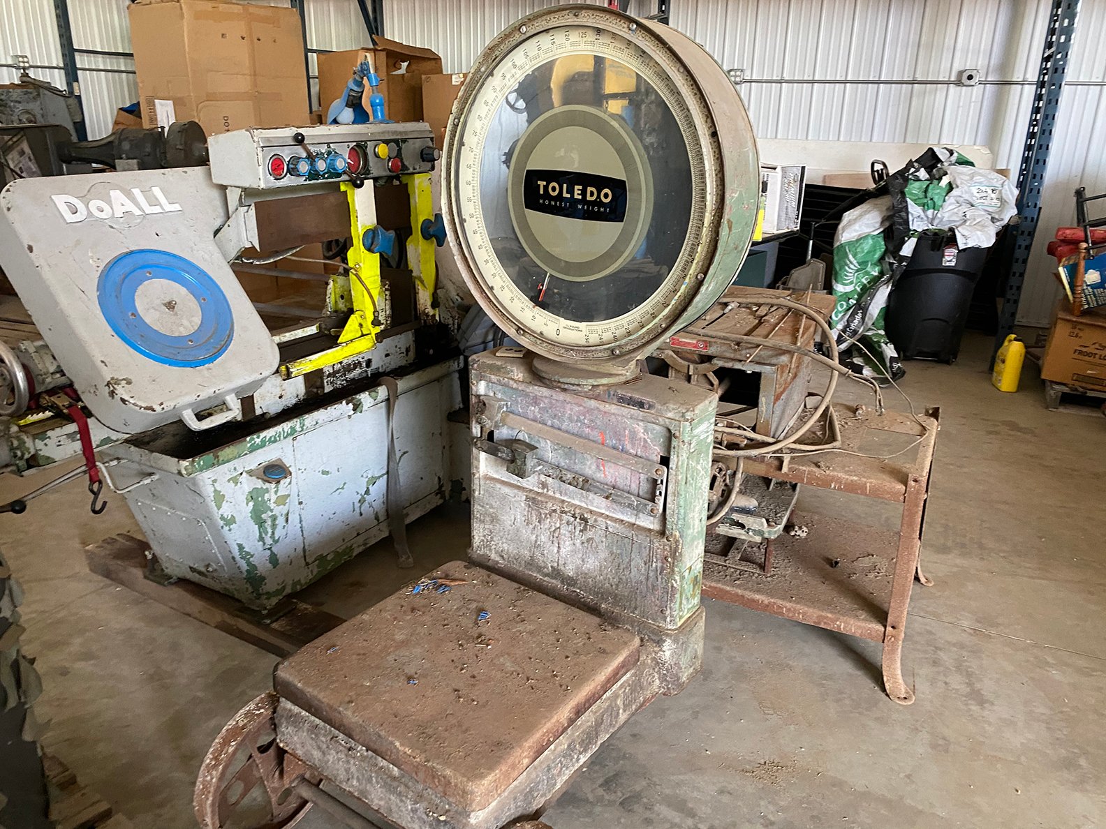 Property photo 122 - ROD BORGERT ESTATE FARM EQUIPMENT AUCTION IN ST. JOSEPH COUNTY, MICHIGAN