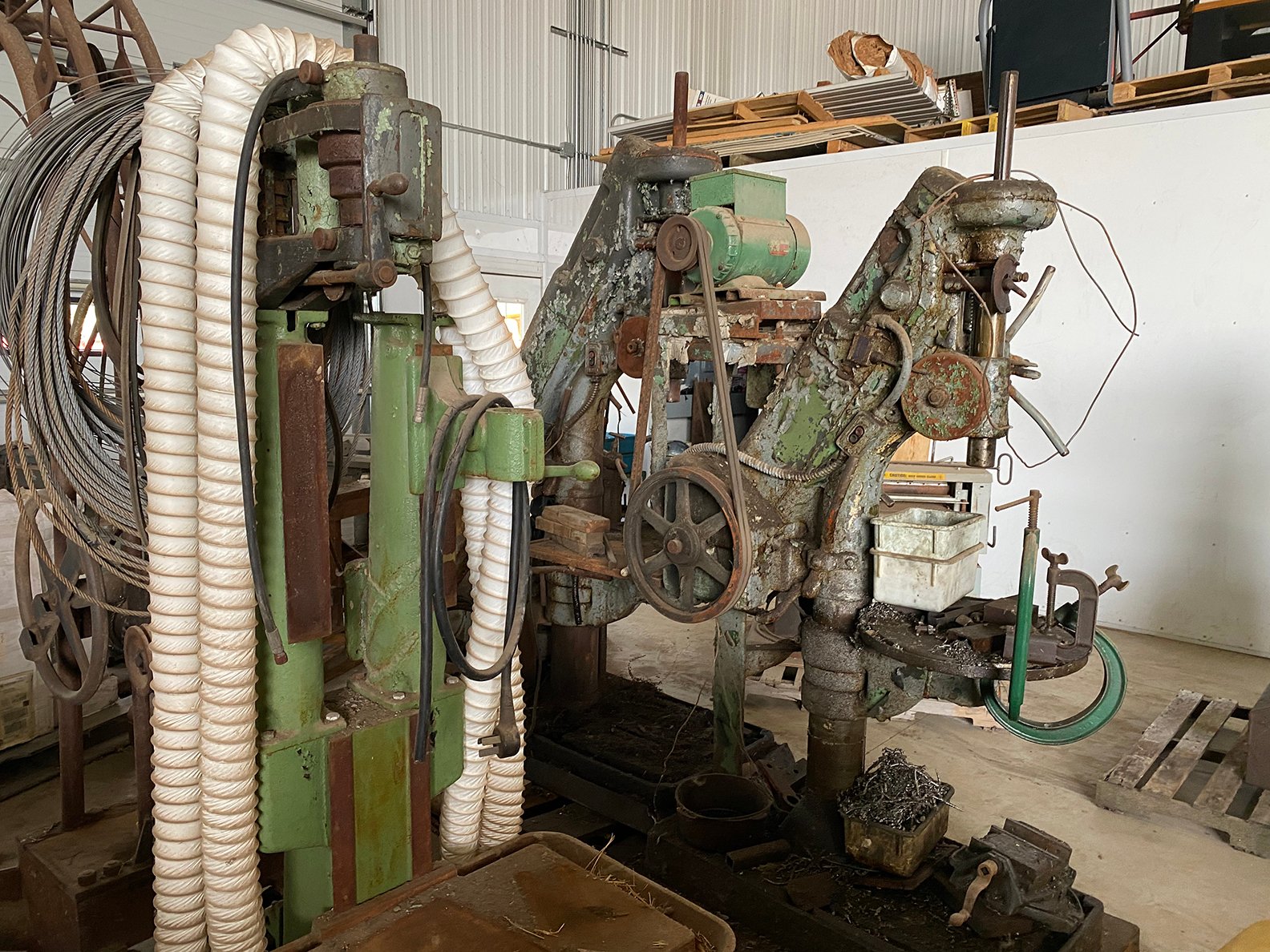 Property photo 128 - ROD BORGERT ESTATE FARM EQUIPMENT AUCTION IN ST. JOSEPH COUNTY, MICHIGAN
