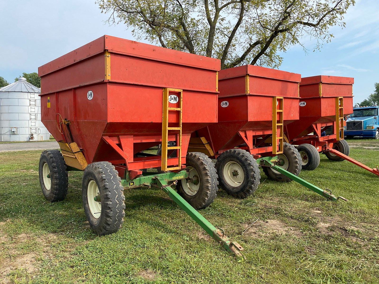 Property photo 170 - ROD BORGERT ESTATE FARM EQUIPMENT AUCTION IN ST. JOSEPH COUNTY, MICHIGAN
