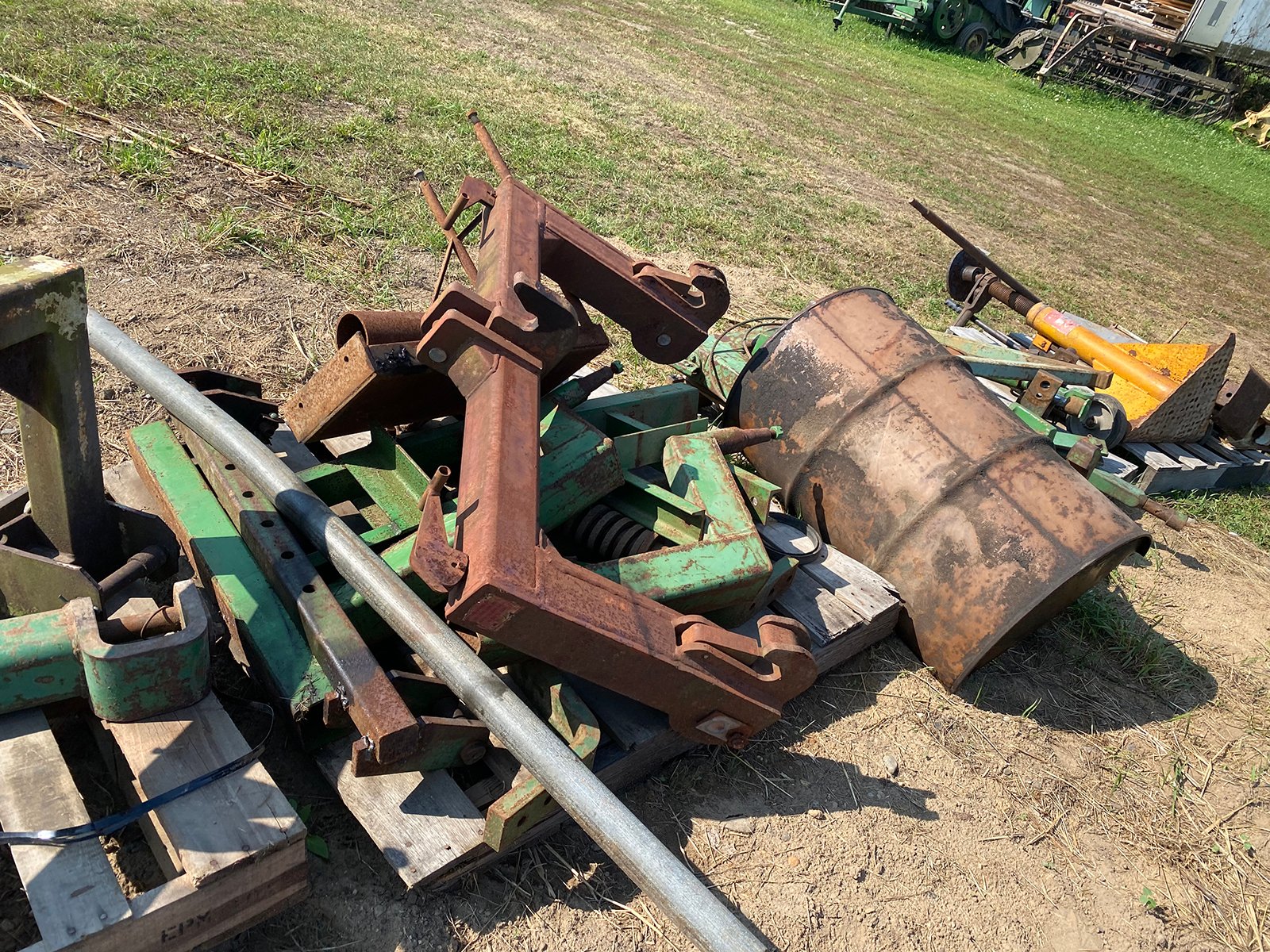 Property photo 180 - ROD BORGERT ESTATE FARM EQUIPMENT AUCTION IN ST. JOSEPH COUNTY, MICHIGAN