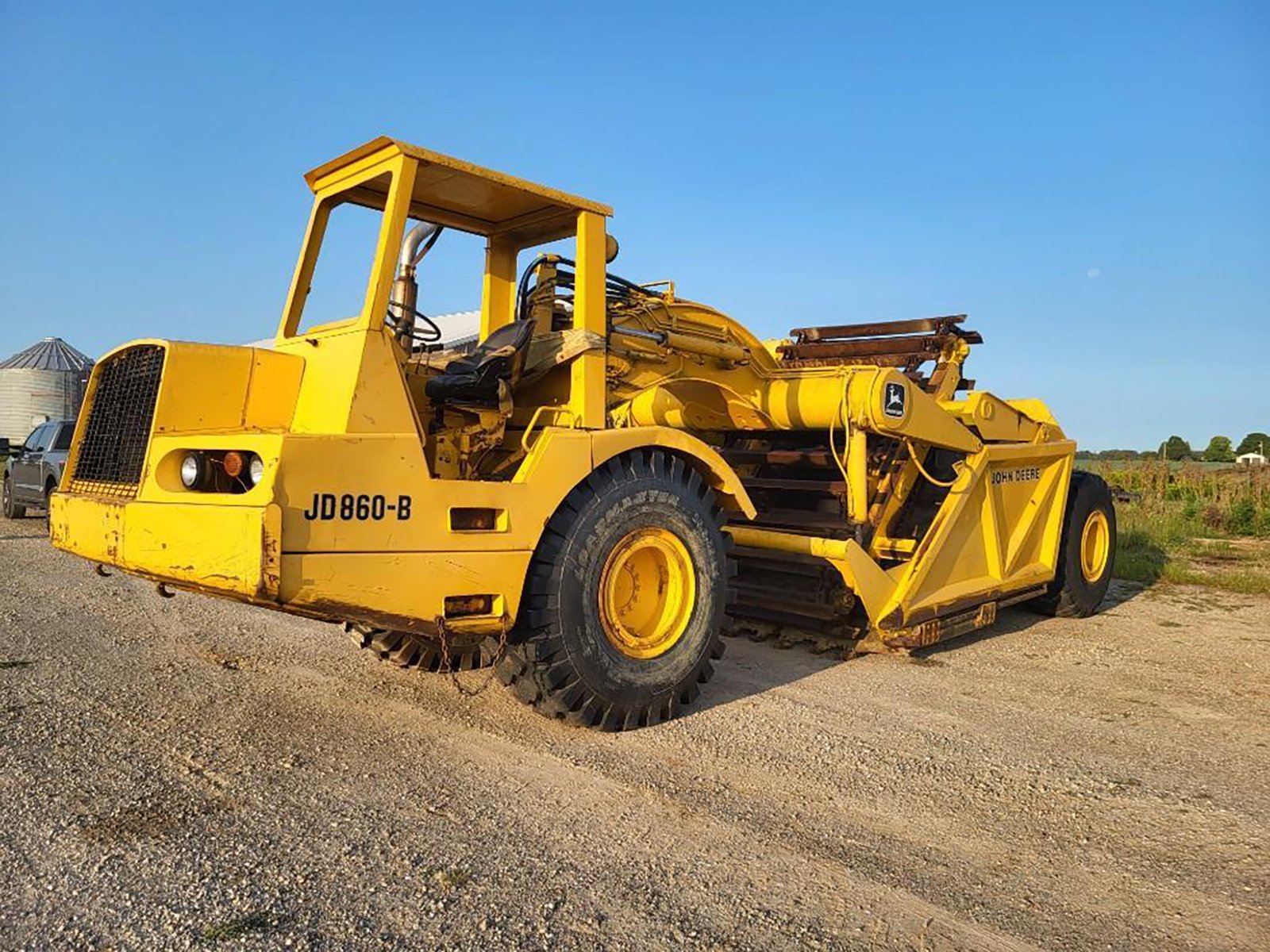 Property photo 1 - OCTOBER VIRTUAL CONSIGNMENT FARM EQUIPMENT AUCTION