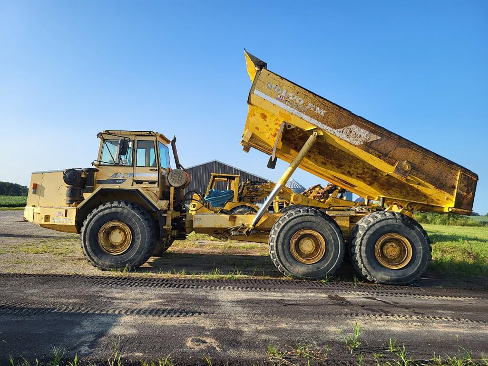 Property photo 70 - OCTOBER VIRTUAL CONSIGNMENT FARM EQUIPMENT AUCTION
