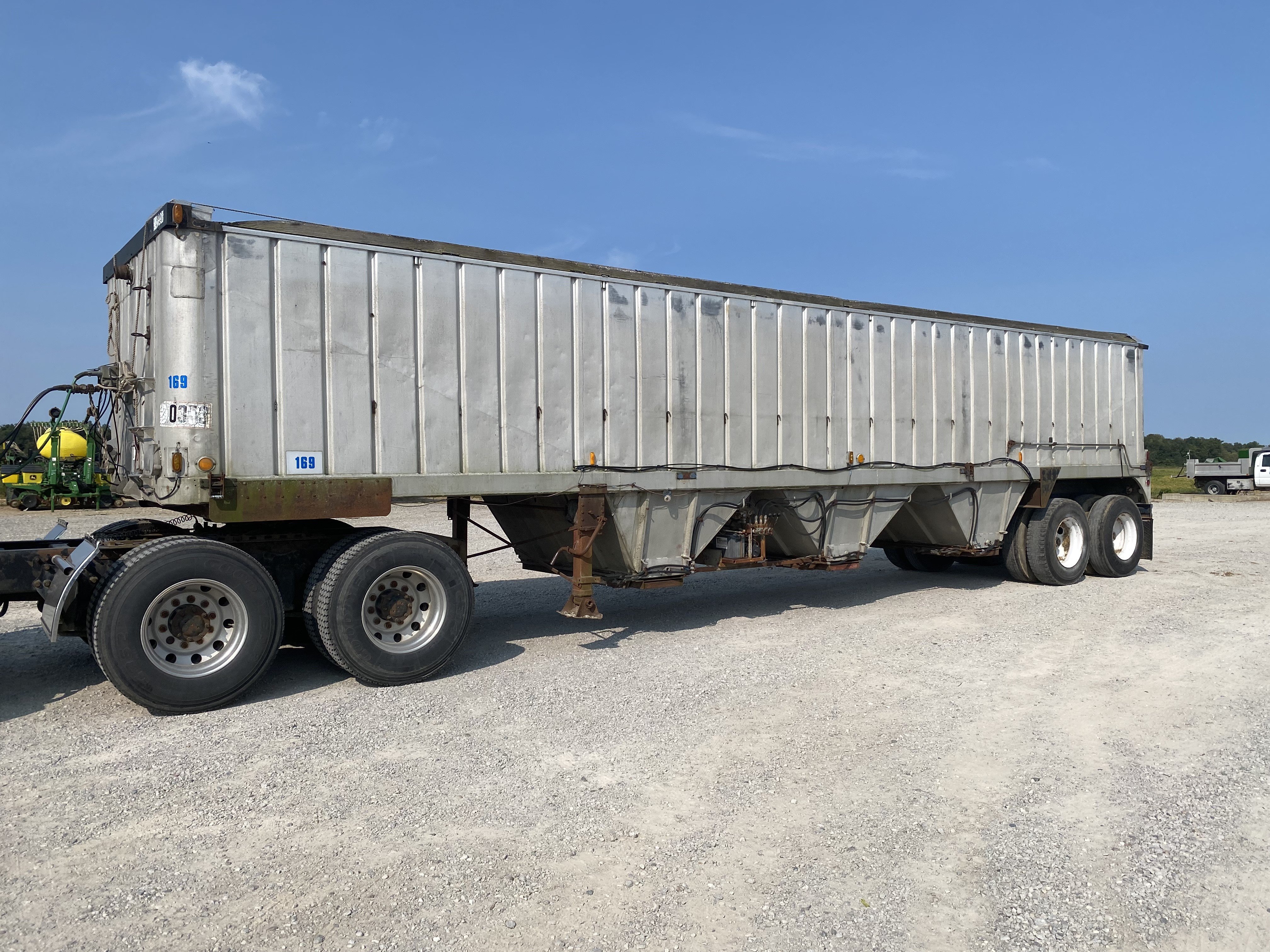 Property photo 97 - OCTOBER VIRTUAL CONSIGNMENT FARM EQUIPMENT AUCTION