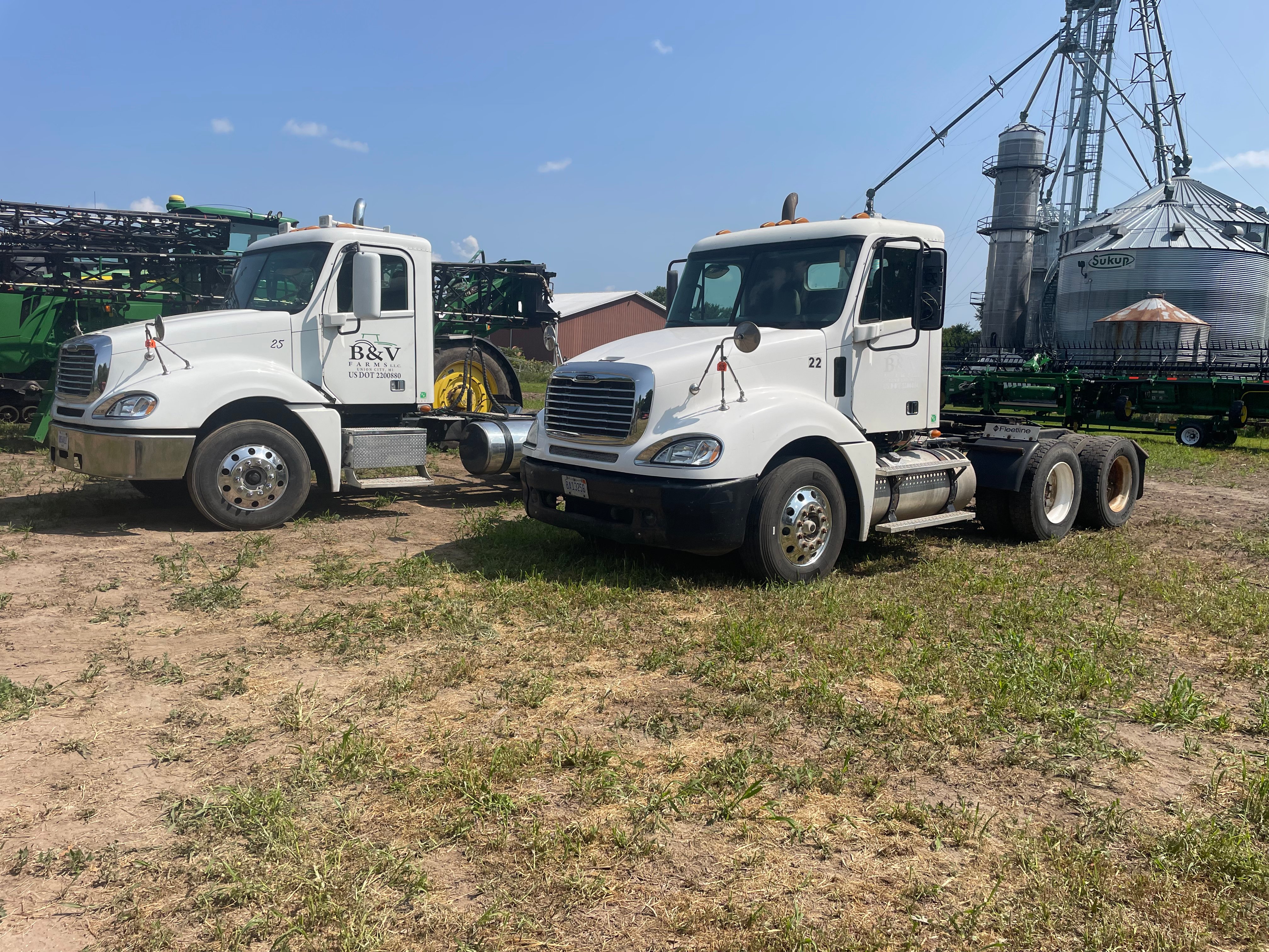 Property photo 76 - FARM EQUIPMENT AUCTION IN BRANCH COUNTY, MICHIGAN