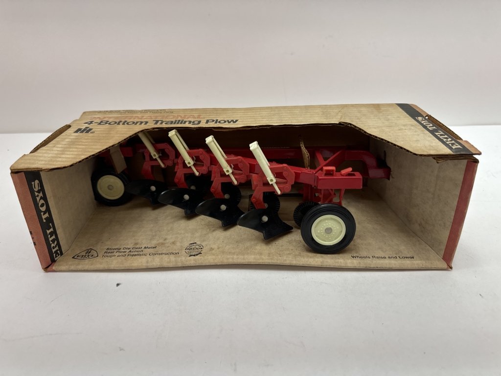 Property photo 39 - Meek Ertl, IH, and Vintage Toy Auction-TIMED ONLINE ONLY PERSONAL PROPERTY IN ALLEN COUNTY INDIANA