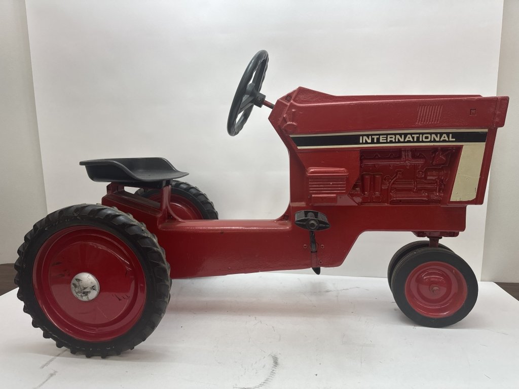 Property photo 13 - Meek Ertl, IH, and Vintage Toy Auction-TIMED ONLINE ONLY PERSONAL PROPERTY IN ALLEN COUNTY INDIANA