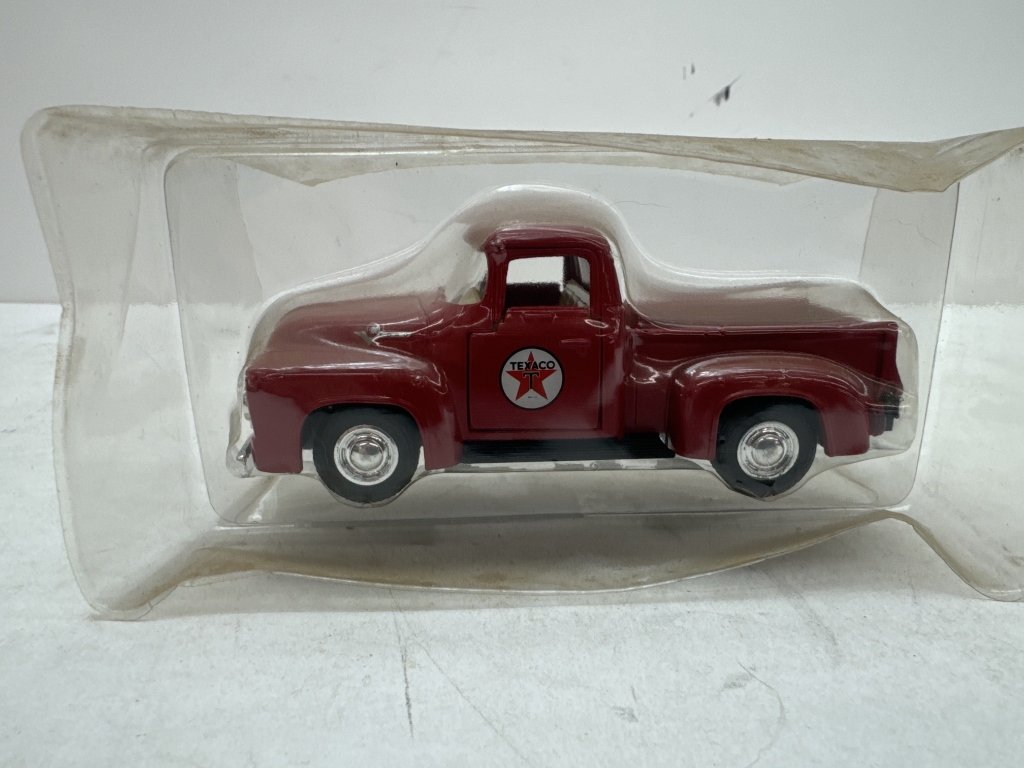 Property photo 34 - Meek Ertl, IH, and Vintage Toy Auction-TIMED ONLINE ONLY PERSONAL PROPERTY IN ALLEN COUNTY INDIANA