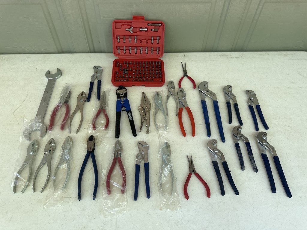 Property photo 300 - TIMED ONLINE ONLY PERSONAL PROPERTY AUCTION IN ALLEN COUNTY INDIANA