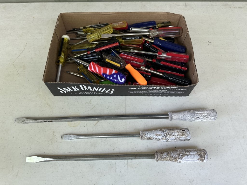 Property photo 301 - TIMED ONLINE ONLY PERSONAL PROPERTY AUCTION IN ALLEN COUNTY INDIANA