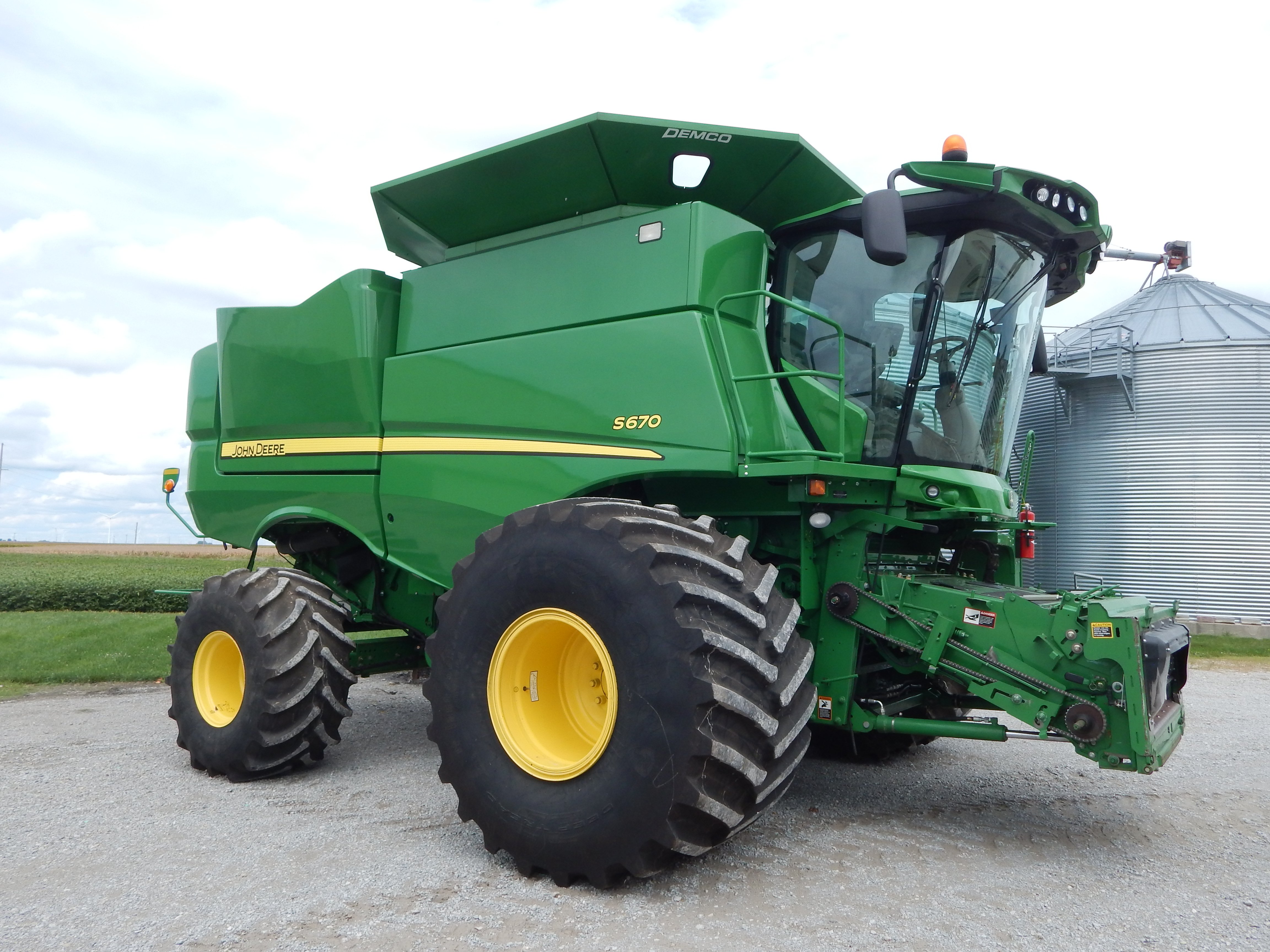 Property photo 2 - FARM EQUIPMENT AUCTION IN WHITE COUNTY INDIANA
