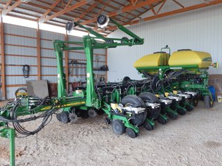 Property photo 33 - FARM EQUIPMENT AUCTION IN WHITE COUNTY INDIANA