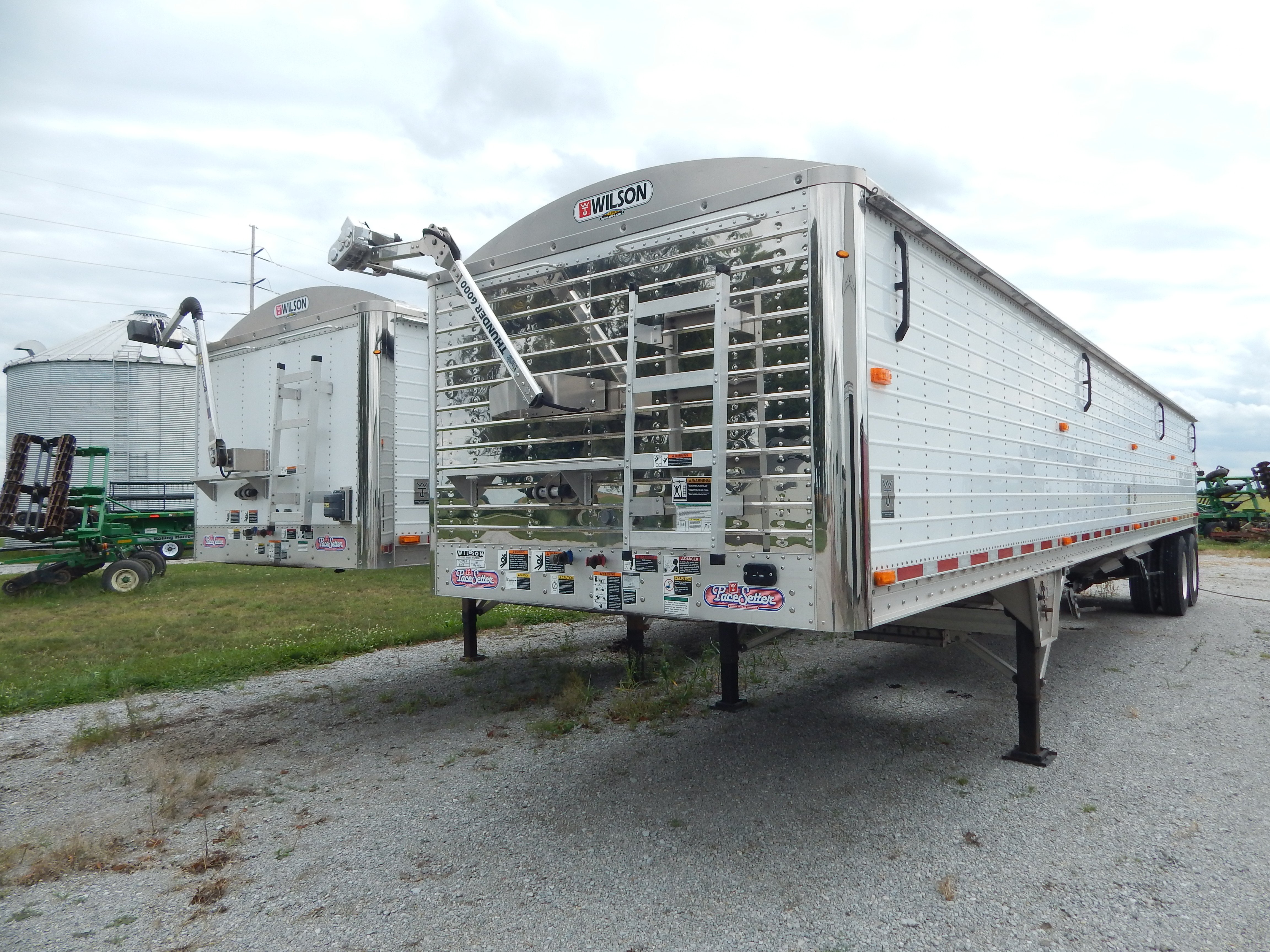 Property photo 12 - FARM EQUIPMENT AUCTION IN WHITE COUNTY INDIANA
