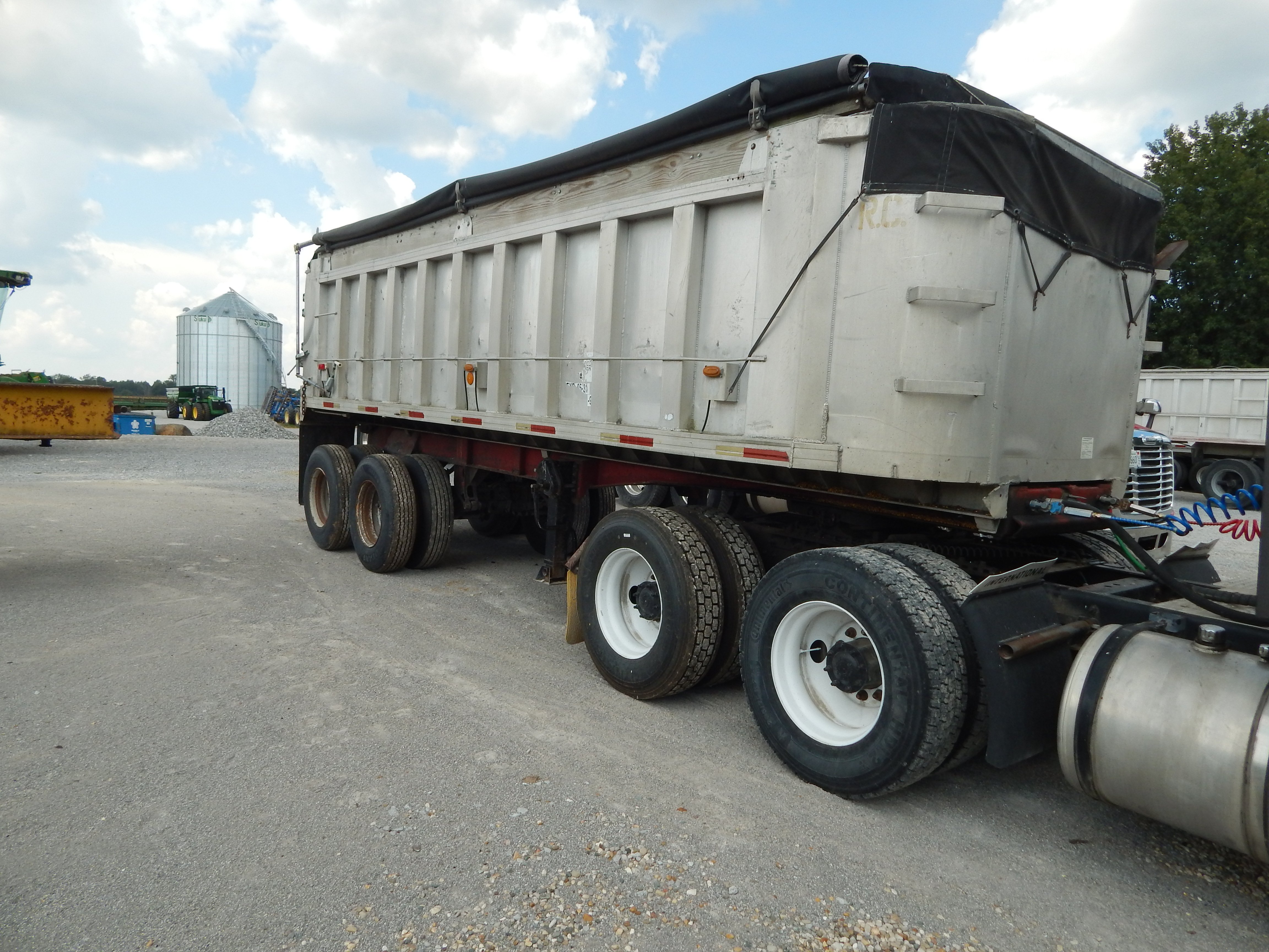 Property photo 70 - FARM EQUIPMENT AUCTION IN FRANKLIN COUNTY ILLINOIS