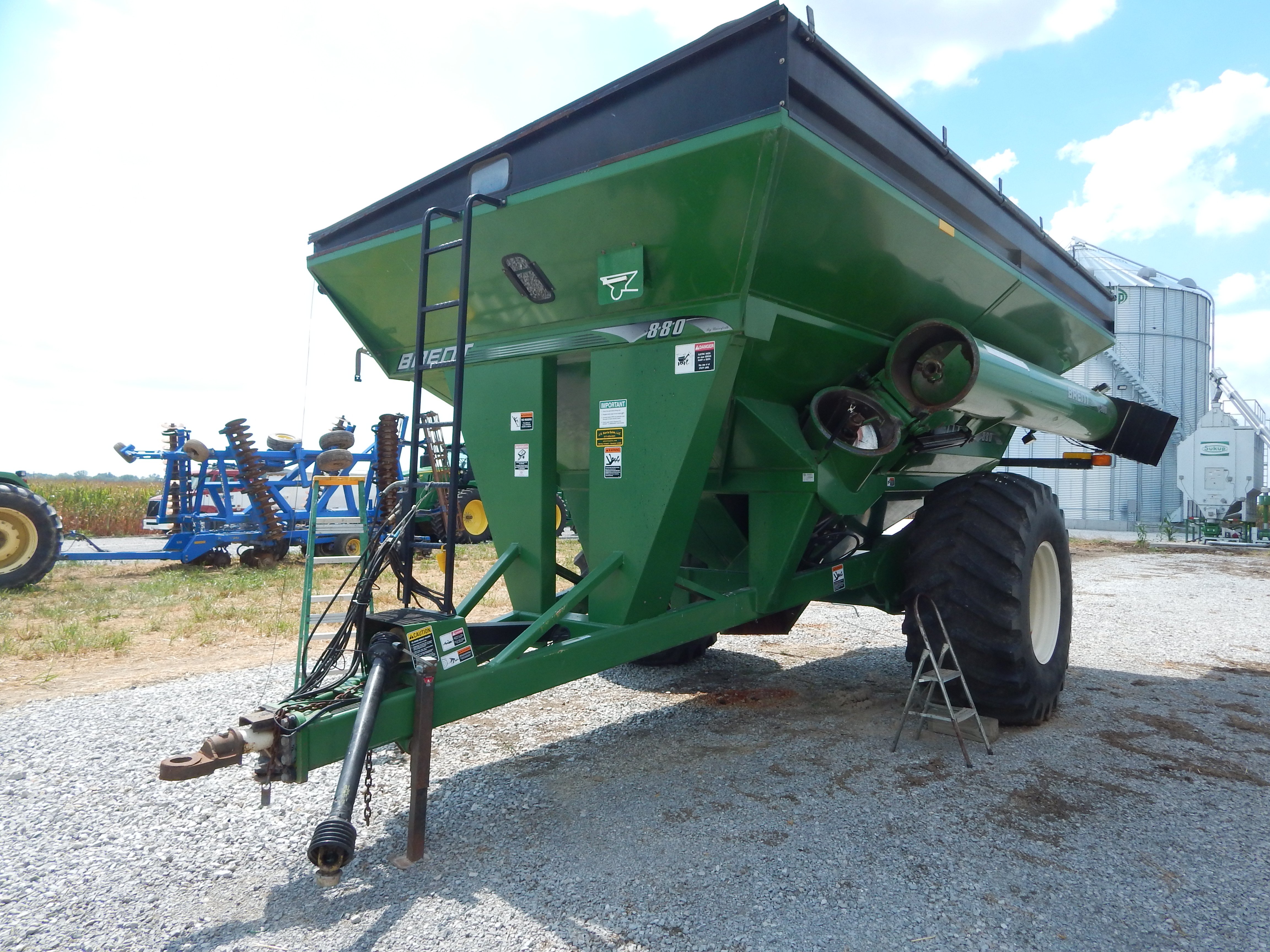 Property photo 26 - FARM EQUIPMENT AUCTION IN FRANKLIN COUNTY ILLINOIS